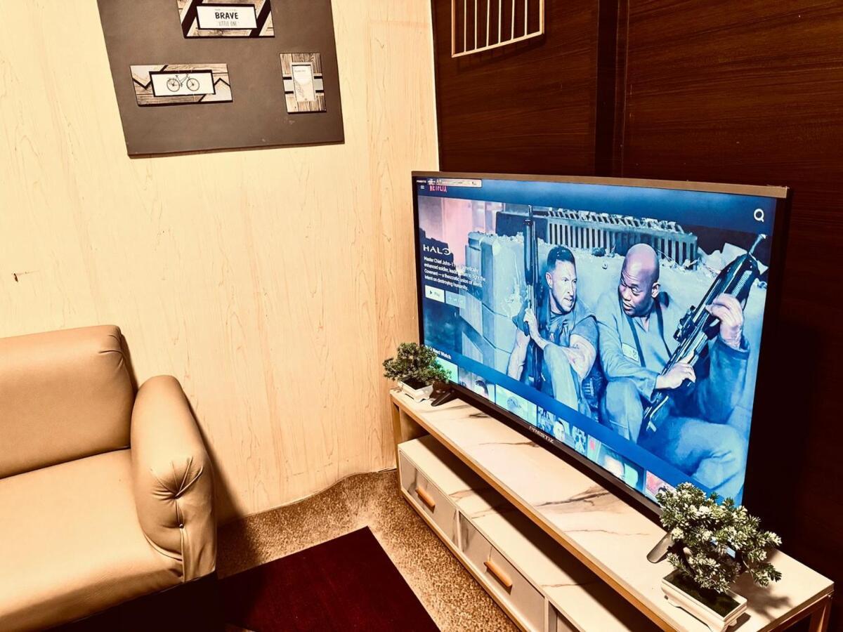 Air Residences Luxury With Balcony Netflix Wifi