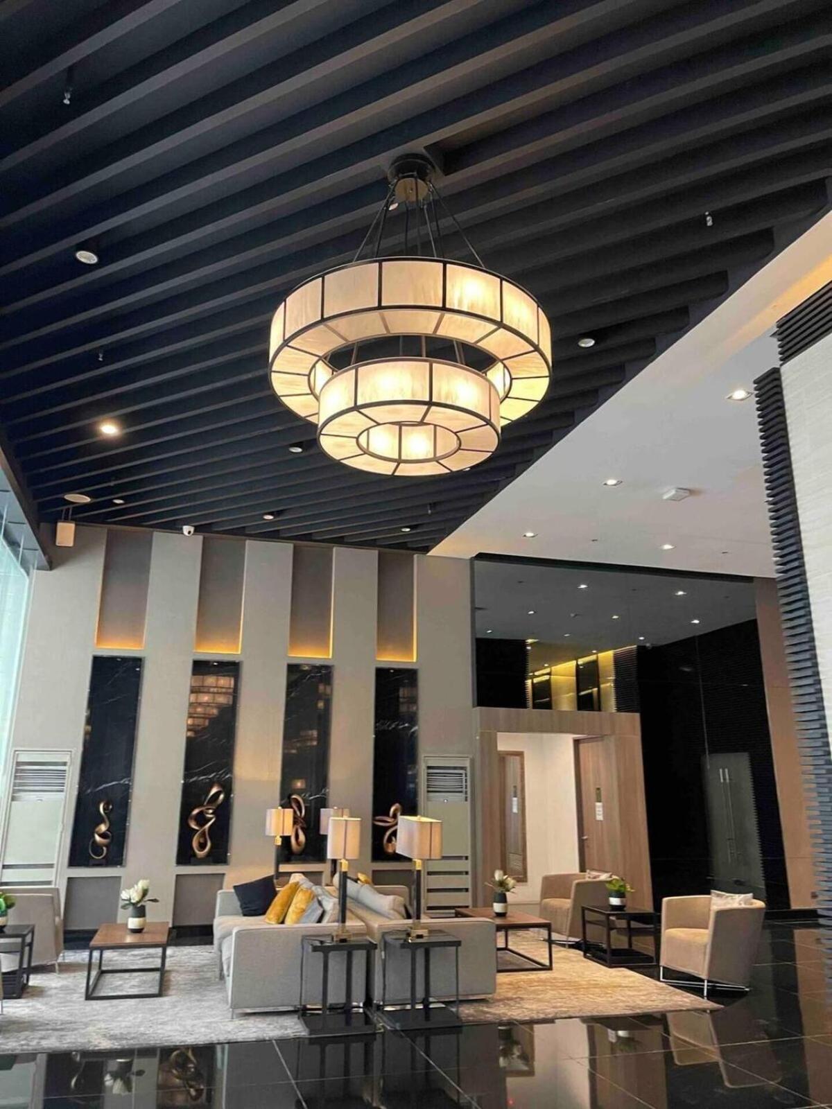 Air Residences Luxury With Balcony Netflix Wifi