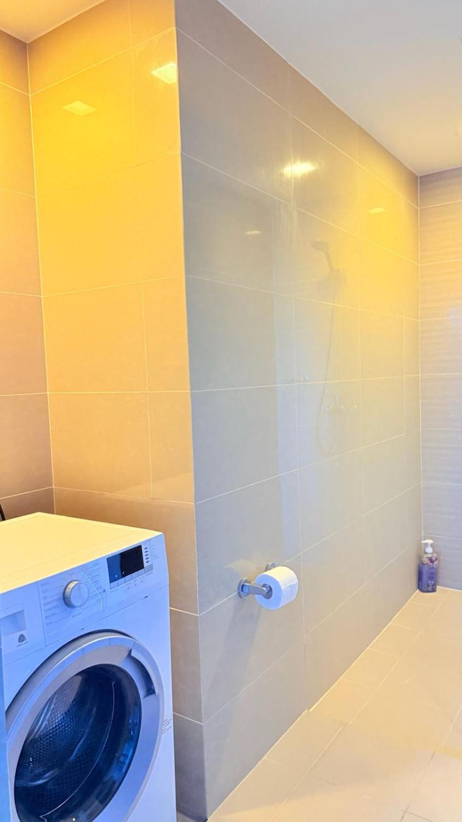Uptown Parksuites Tower One - Bgc Taguig, Manila