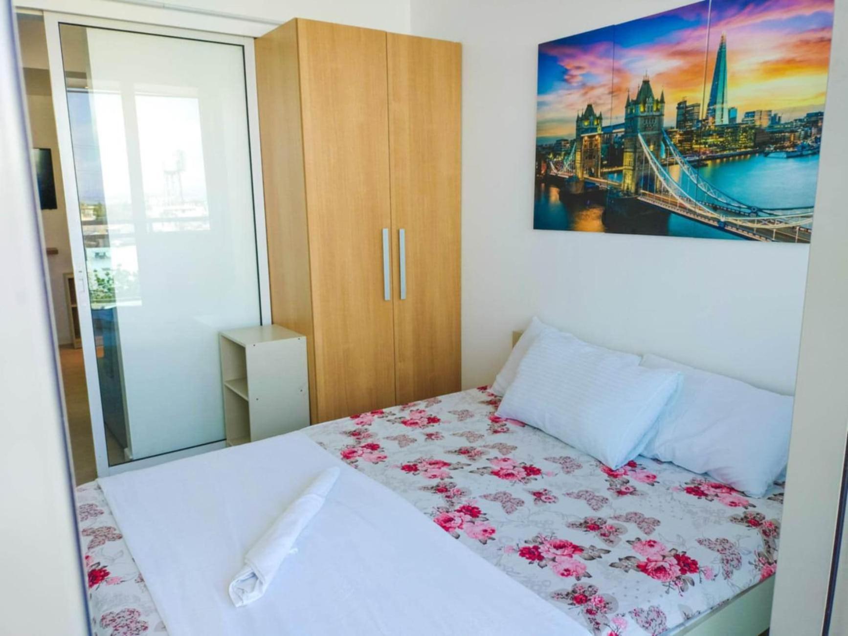 Apartment Azure Place By Arlene Manila