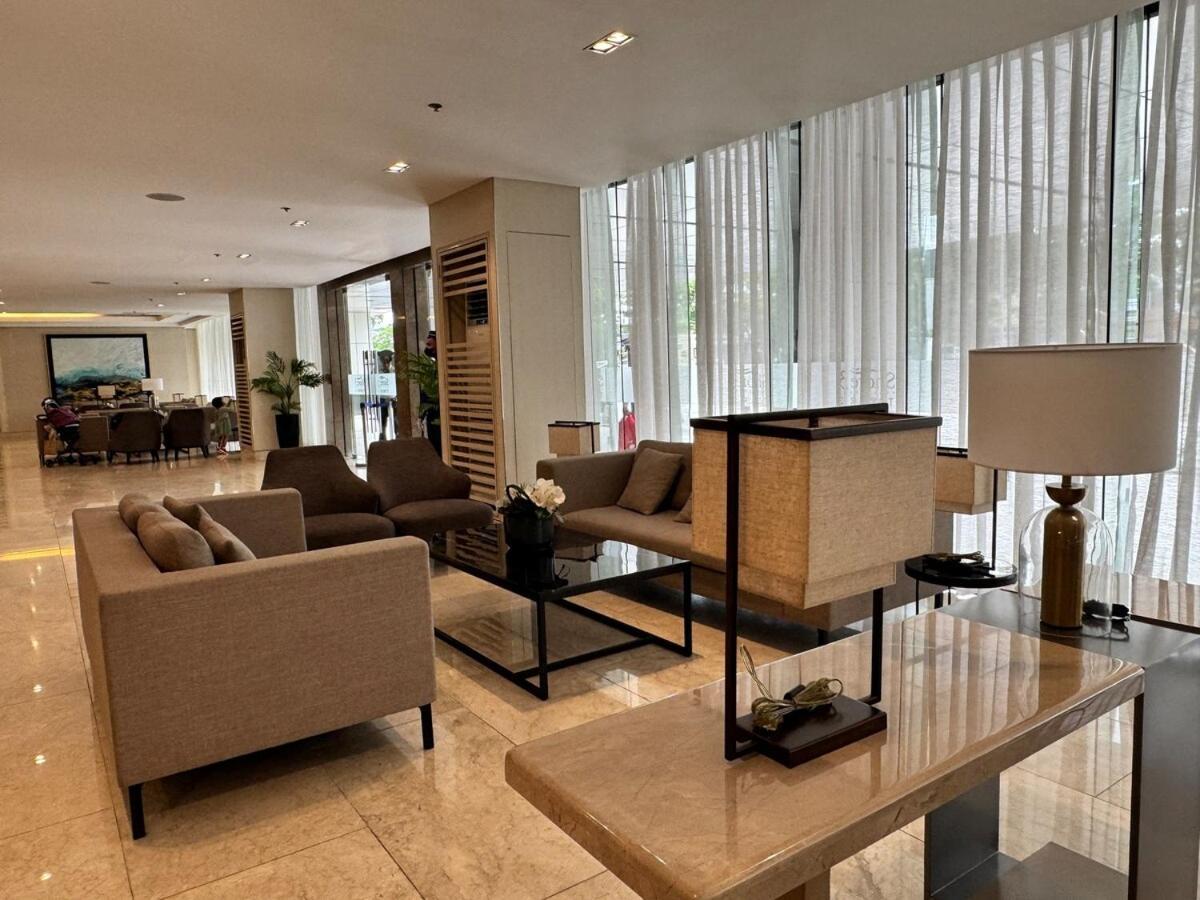 Apartment Shore 3 Residences 1659 Infront Of Sm Moa