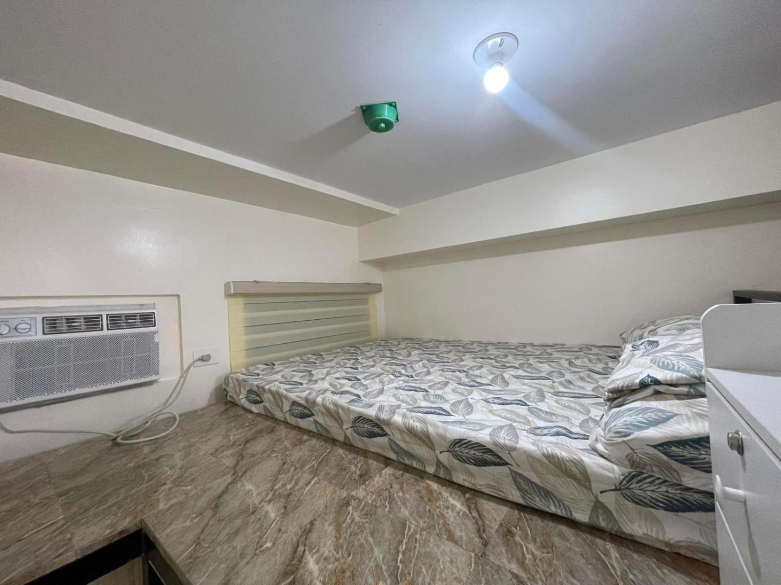 Hotel Urban Deca Tower Cubao