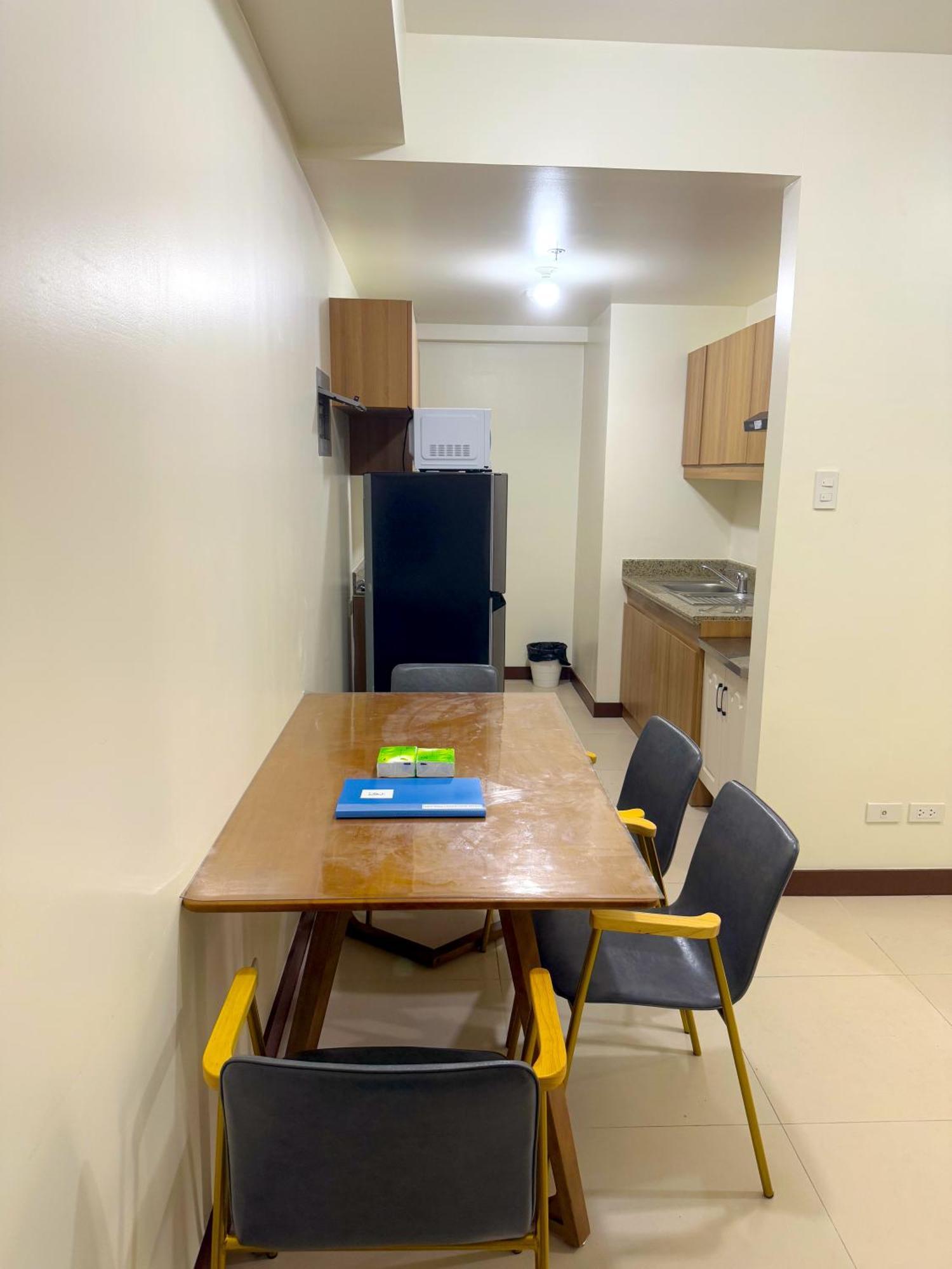 Vincondotel Near Bgc 2br Fairlane 2409 Aparthotel *