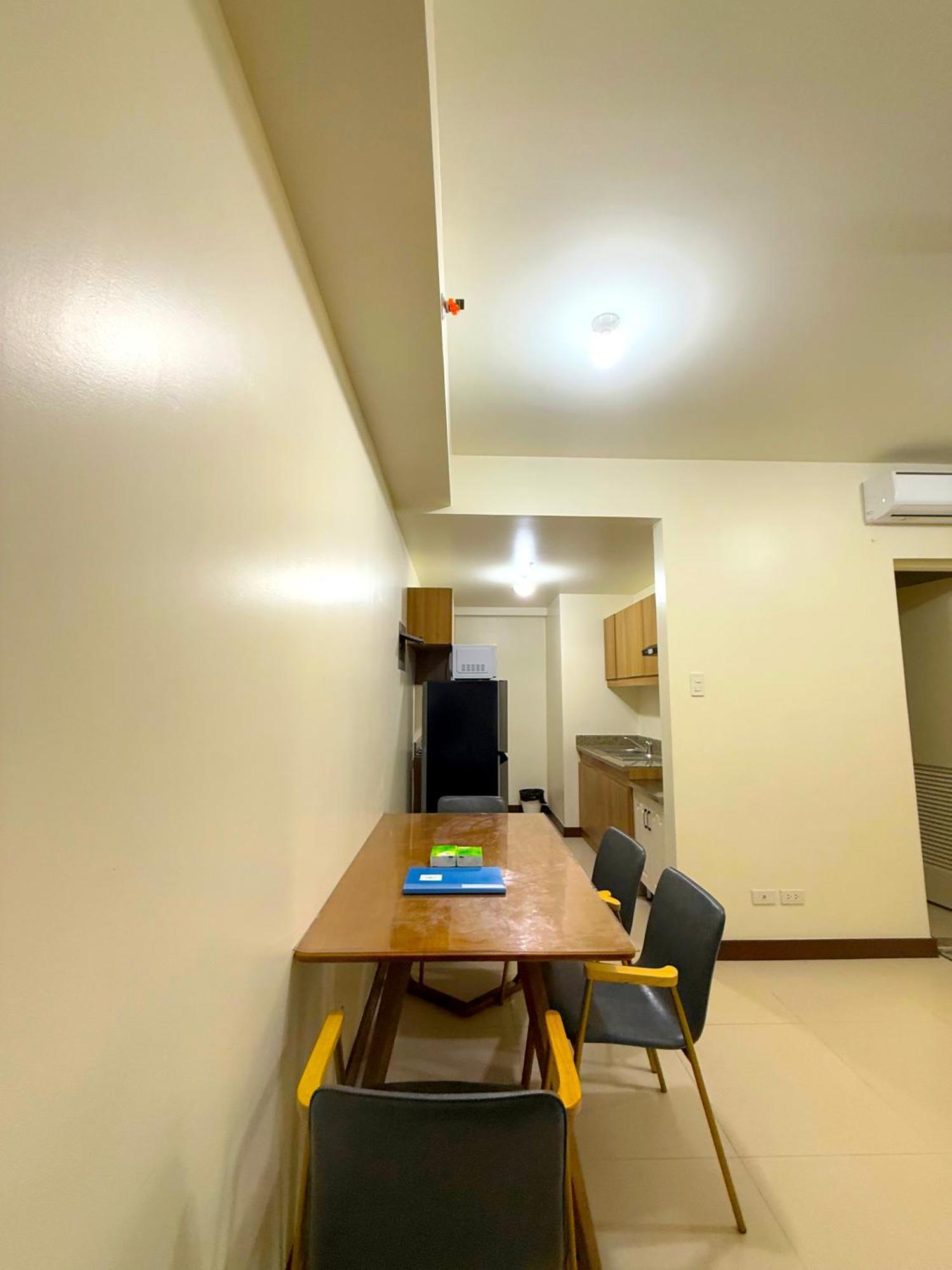 Vincondotel Near Bgc 2br Fairlane 2409 * Manila