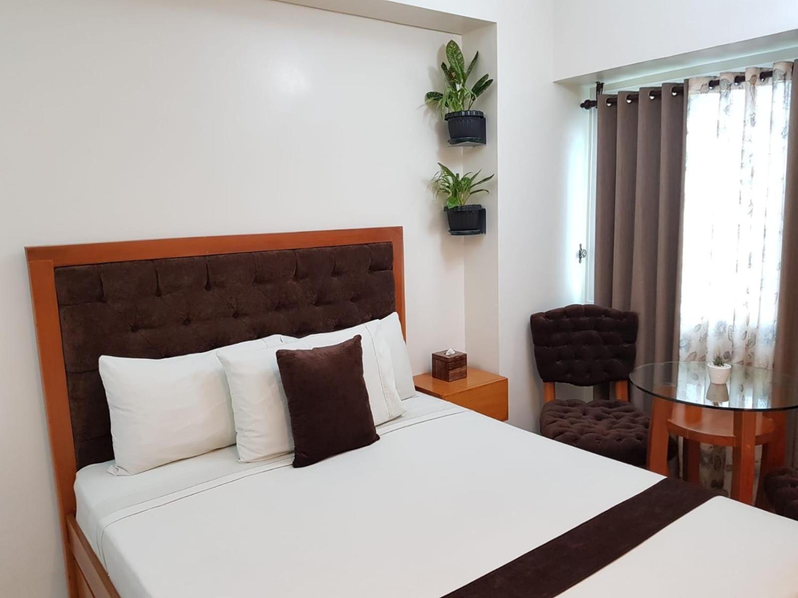 Unit At The Beacon Makati Near Greenbelt Manila