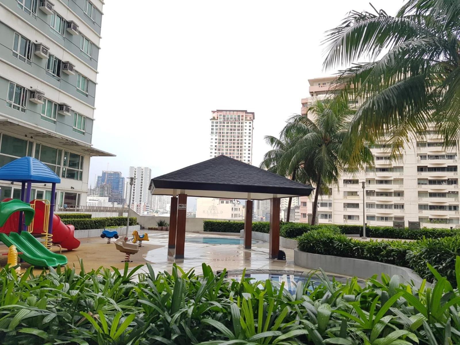 Unit At The Beacon Makati Near Greenbelt * Manila
