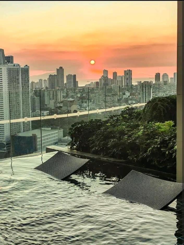 Apartment Bright In Gramercy Residences