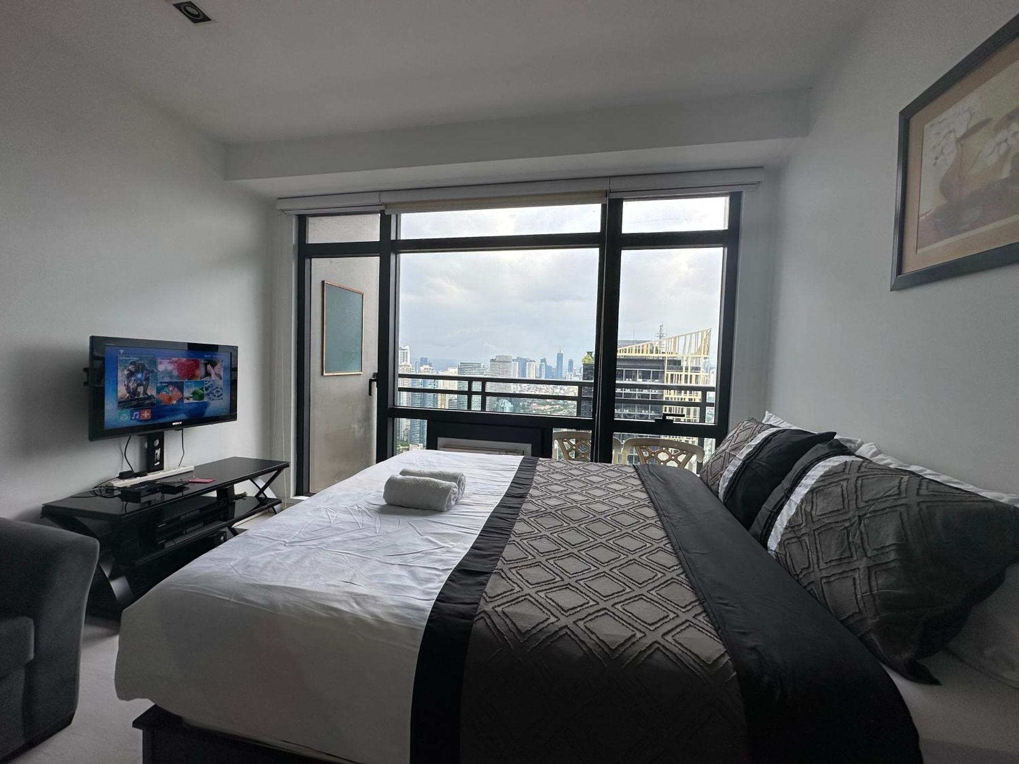 Bright In Gramercy Residences