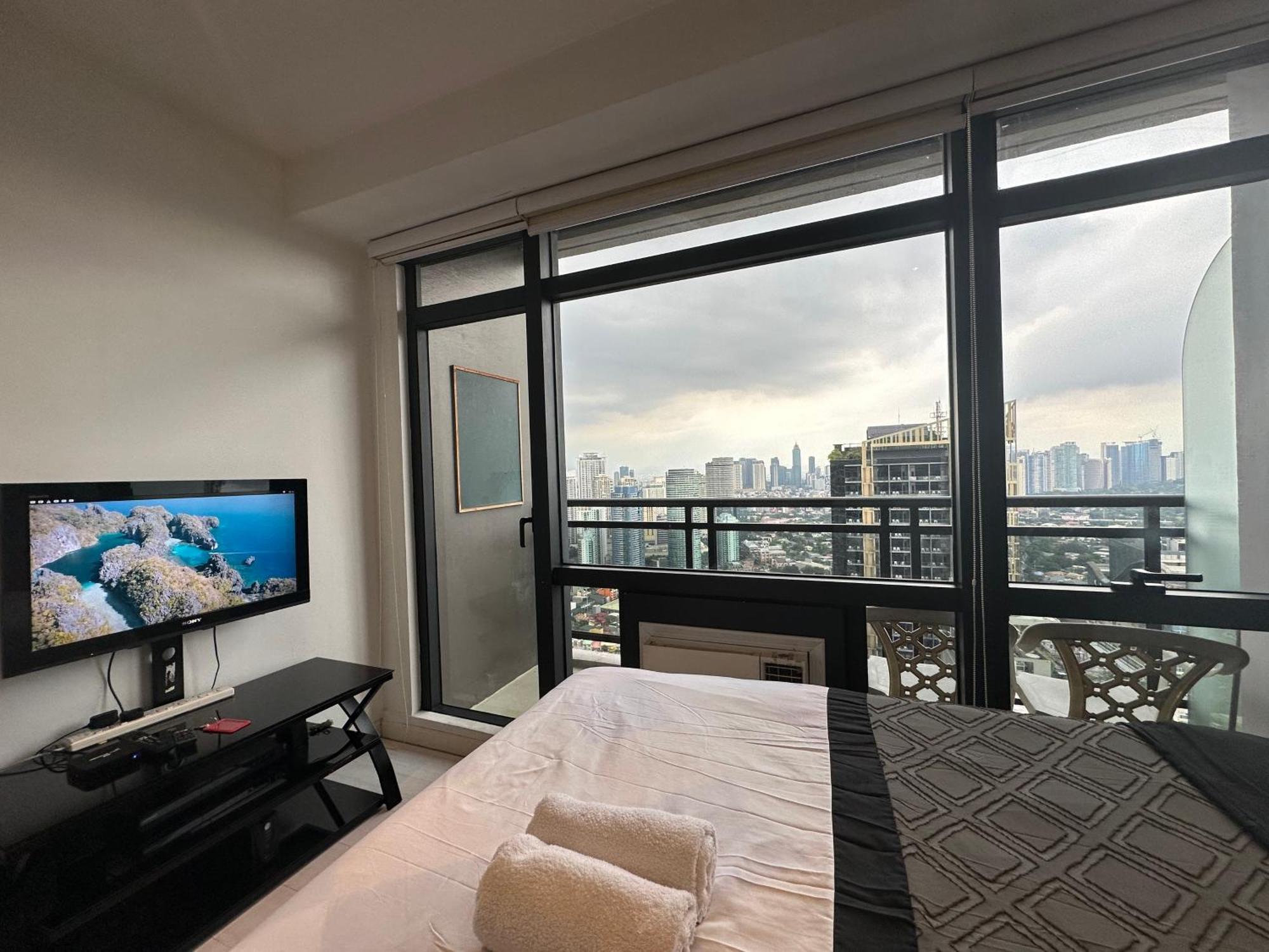 Bright In Gramercy Residences