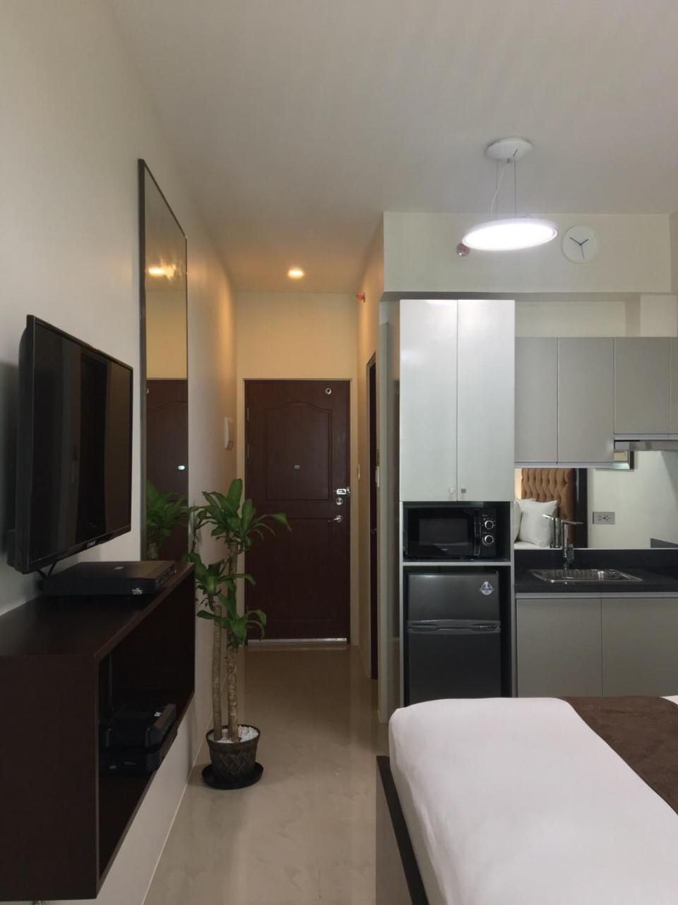 Unit At The Beacon Makati Near Greenbelt *