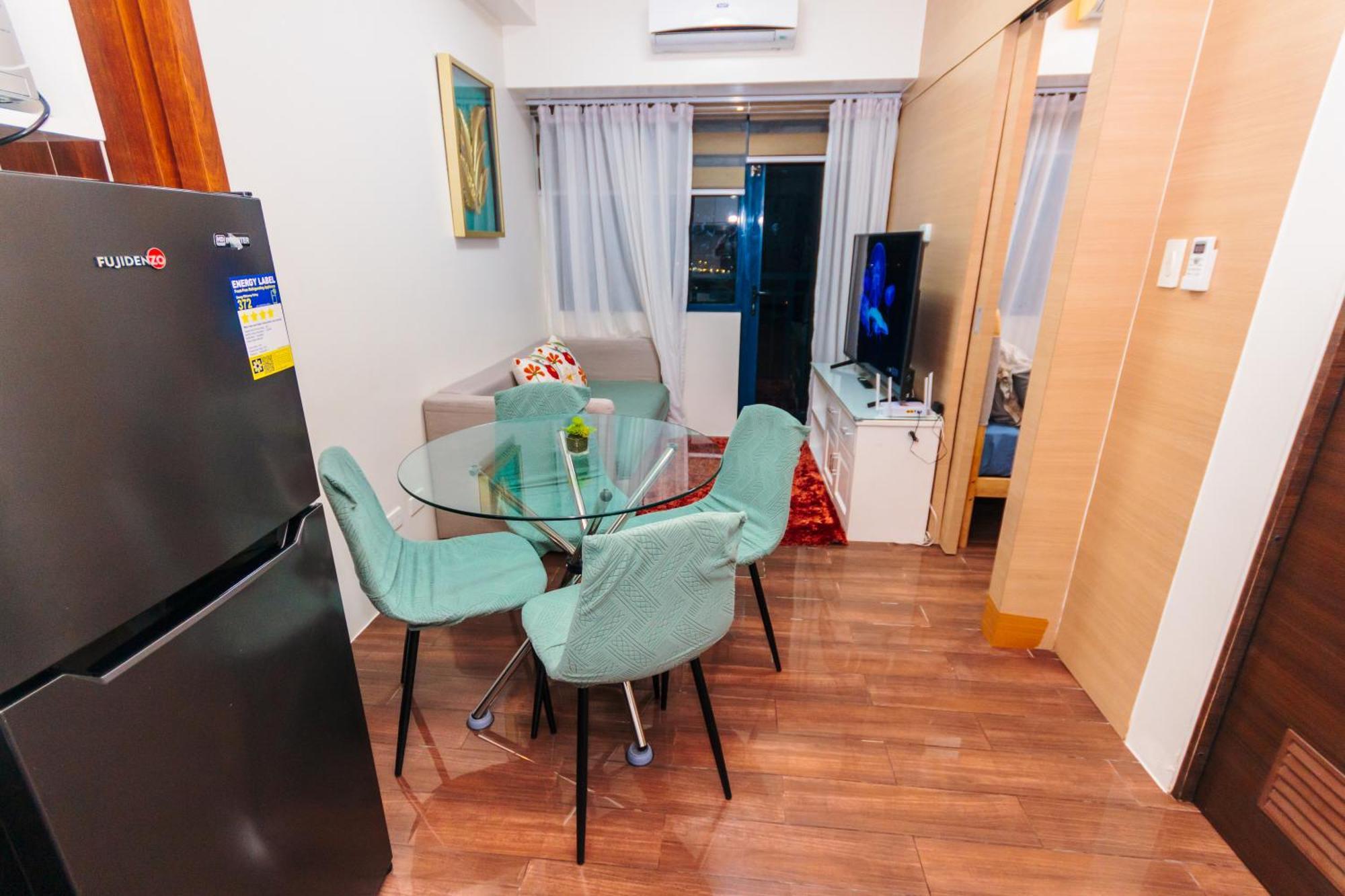 Beauty Cindrella Makati Penthouse 3 Bedroom * Manila