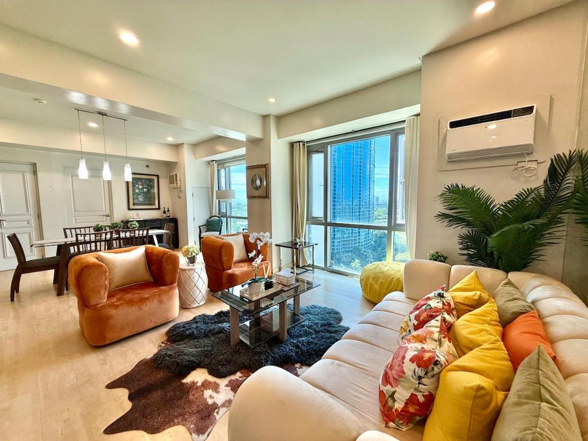 Spacious Tropics With Golf View In Bgc Apartment Manila
