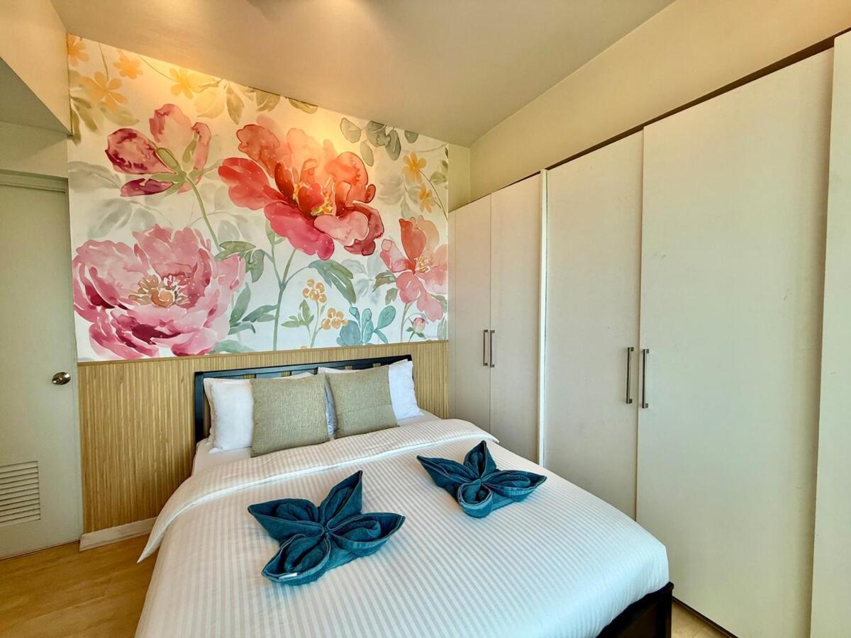 Spacious Tropics With Golf View In Bgc *