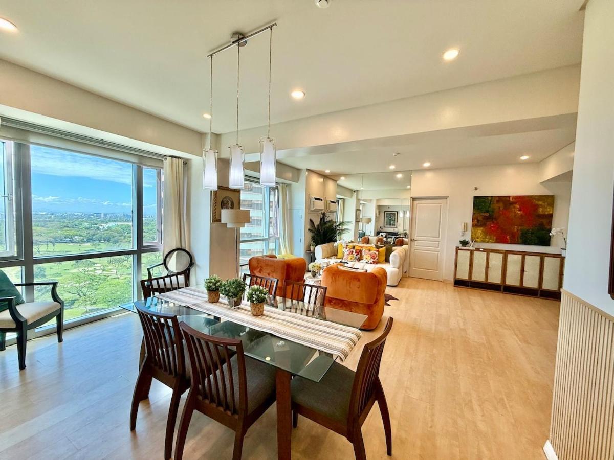 Apartment Spacious Tropics With Golf View In Bgc