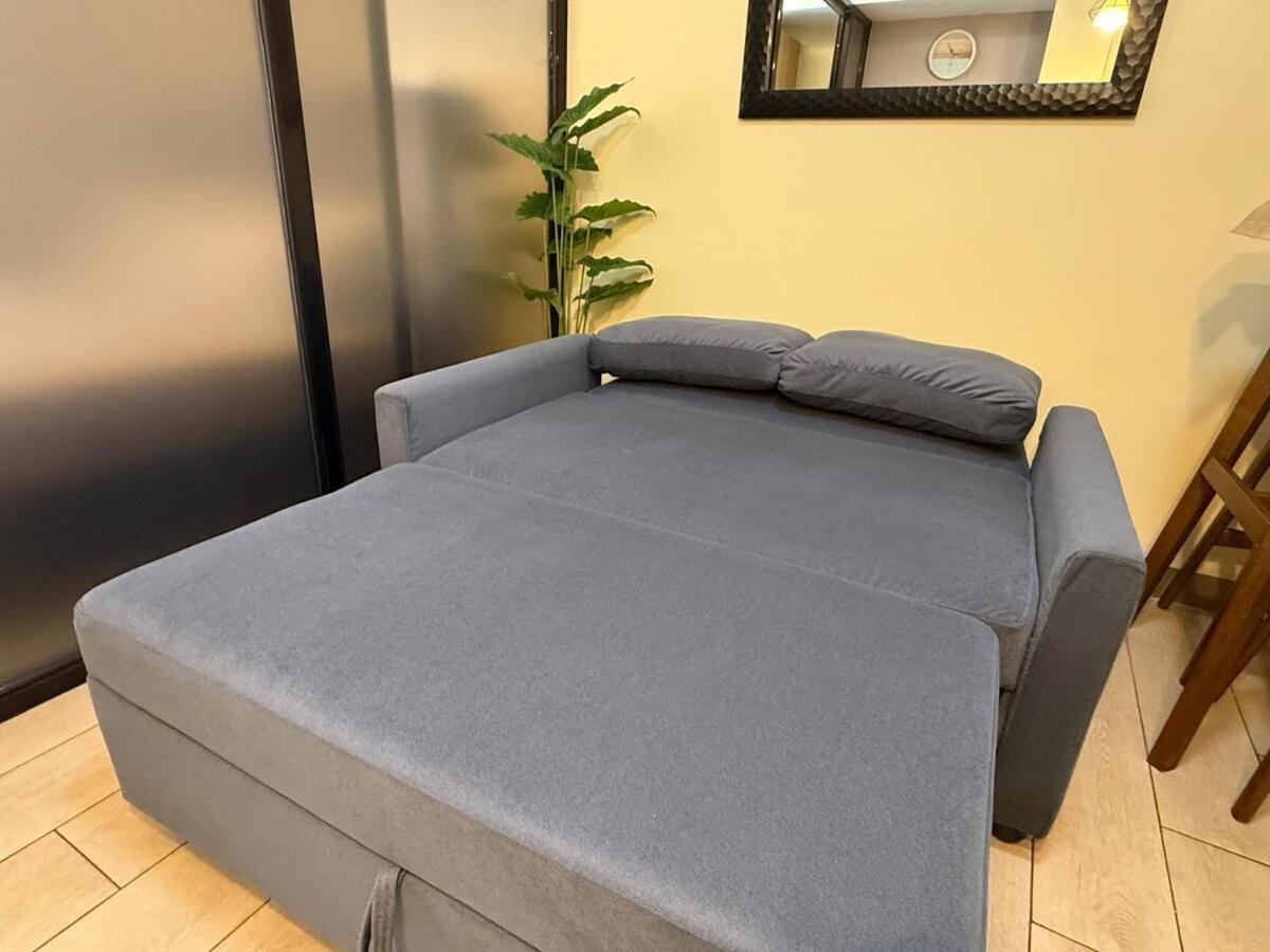 Deluxe In Venice Mall Apartment