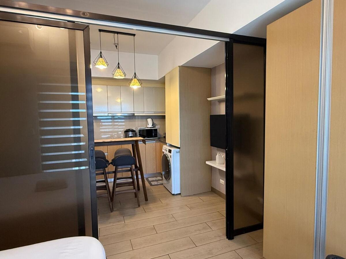 Deluxe In Venice Mall Apartment *