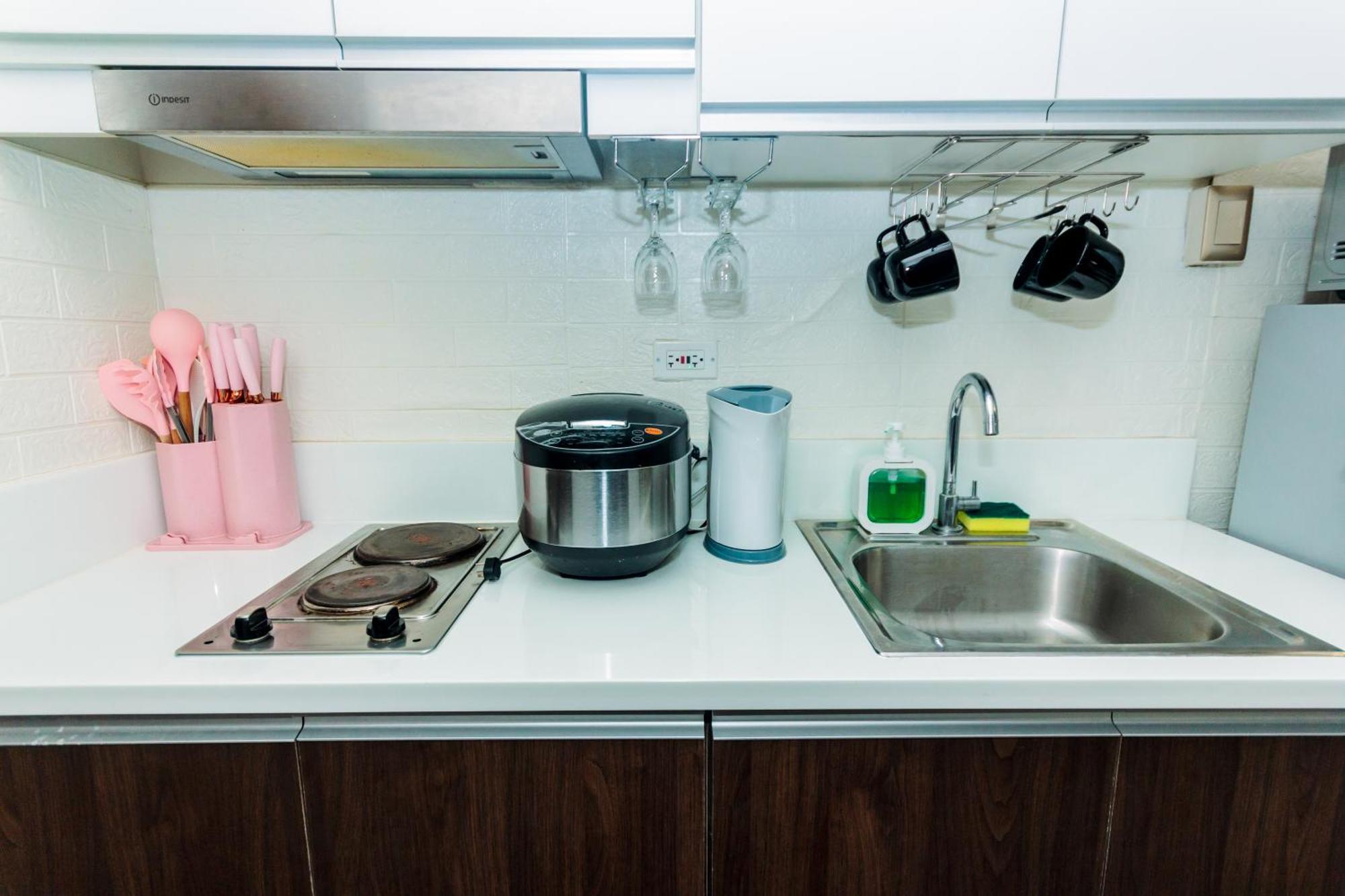Witty Weekend Retreat Quirk Cozy Apartment Manila
