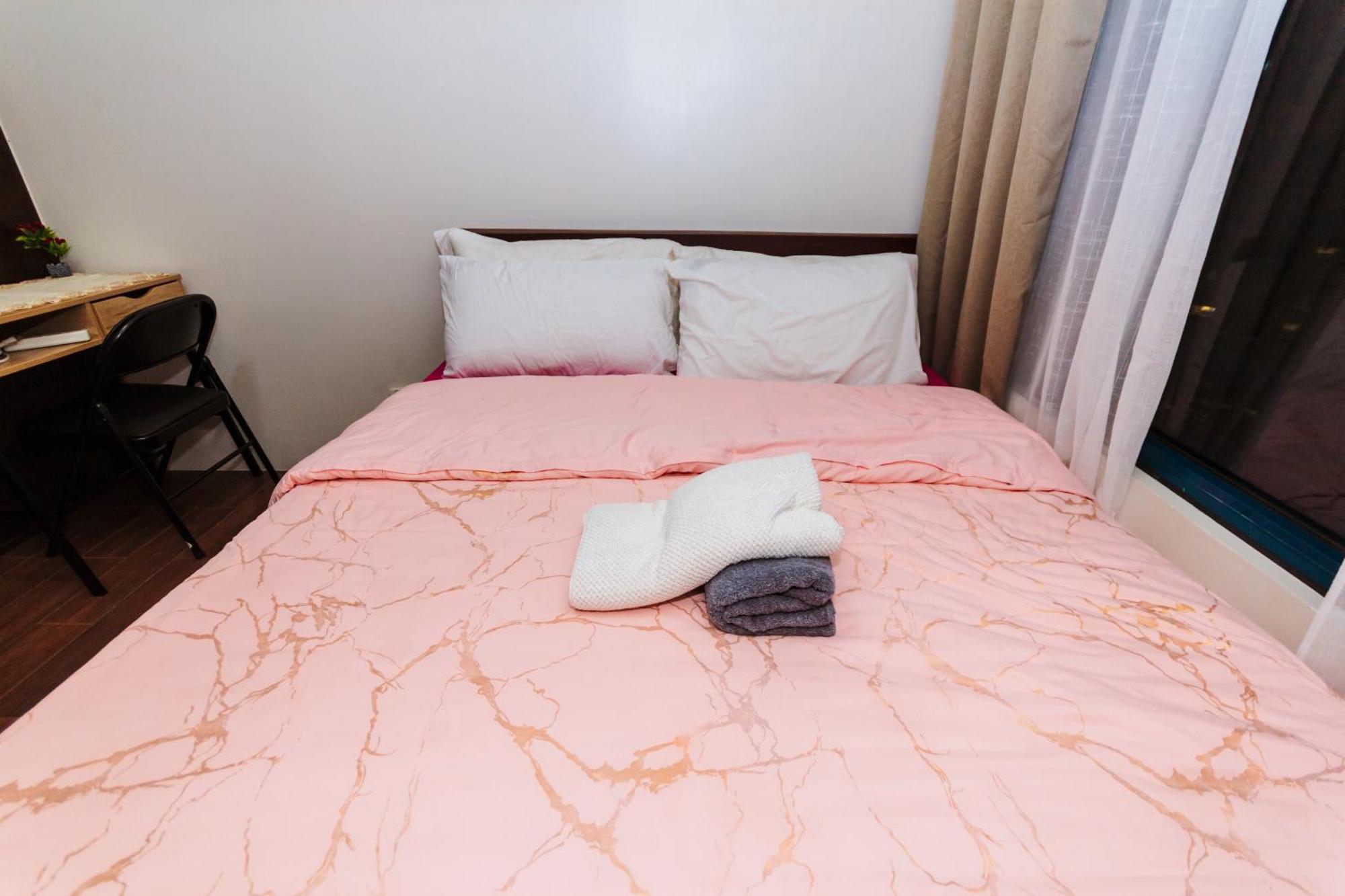 Apartment Witty Weekend Retreat Quirk Cozy