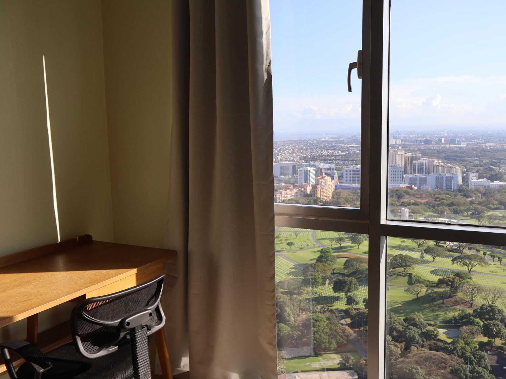 Simple&convience 1br In Bgc Near Hight Street Sm Aura