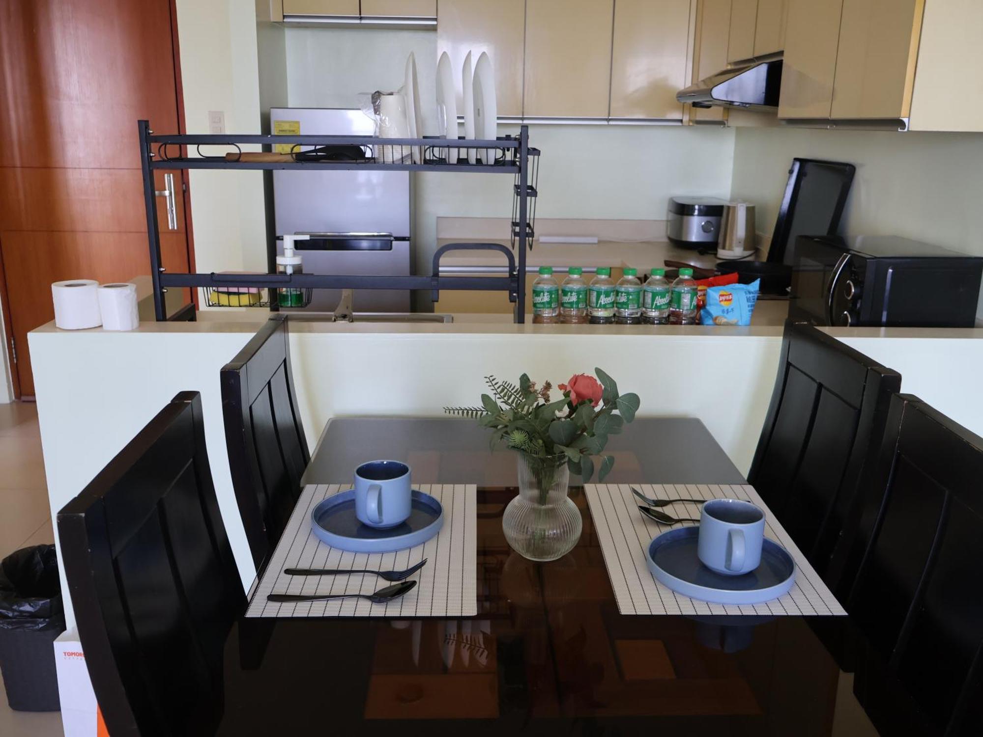 Simple&convience 1br In Bgc Near Hight Street Sm Aura Manila