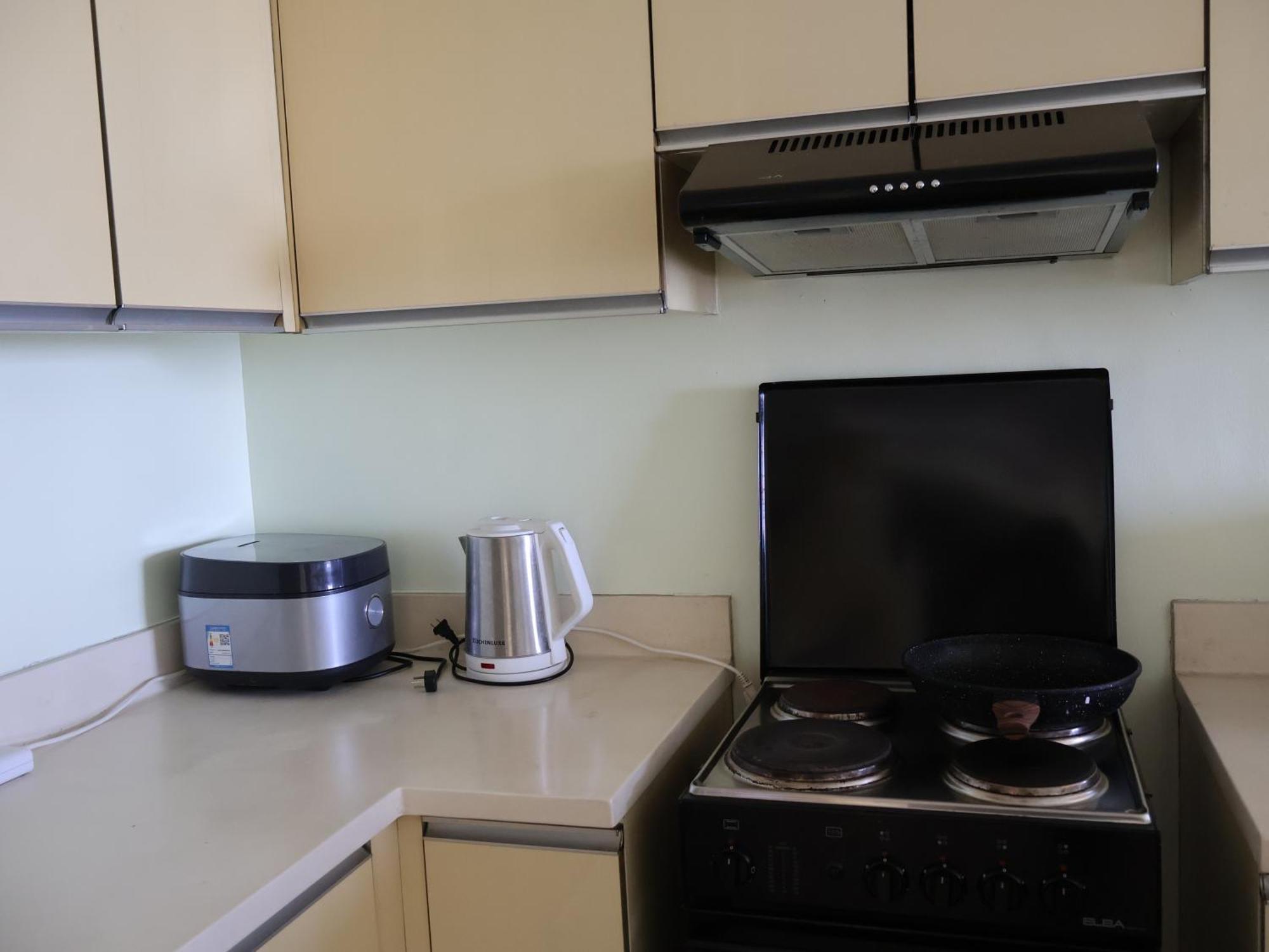 Simple&convience 1br In Bgc Near Hight Street Sm Aura *