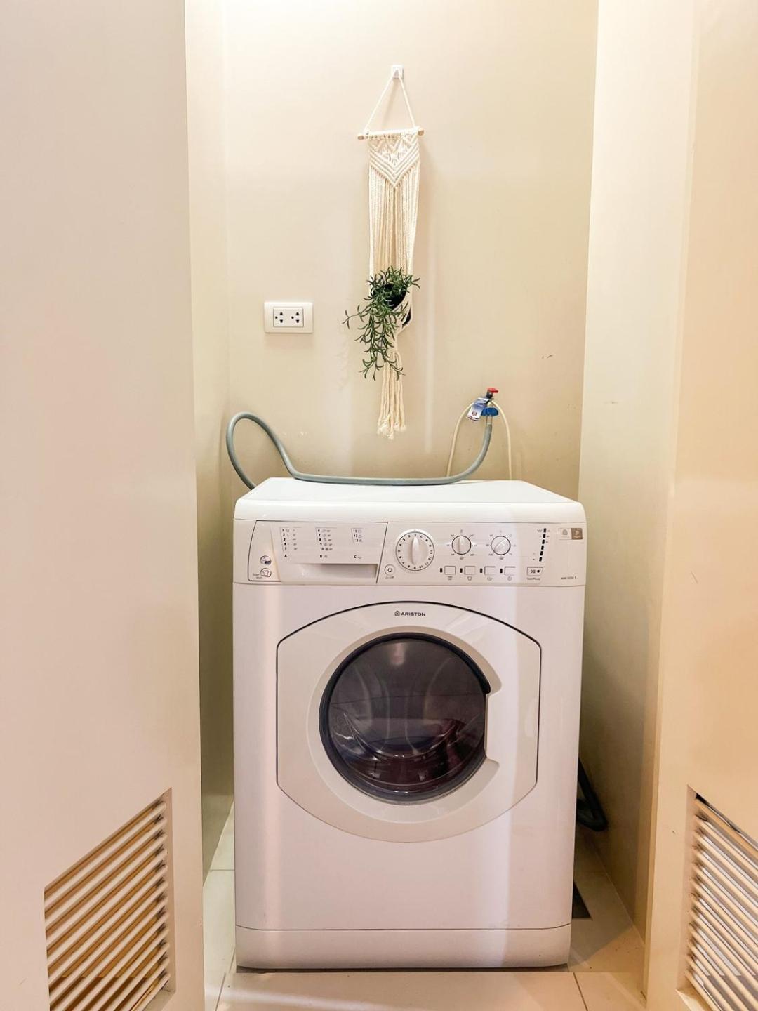 Bgc Staycation: 1br Uptown Area #ournw12d Holiday home *