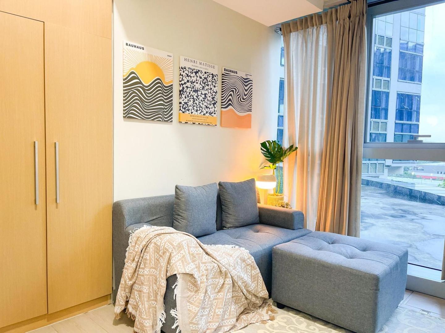 Holiday home Prime Bgc 1br Near Mitsukoshi Mall #upt16m *