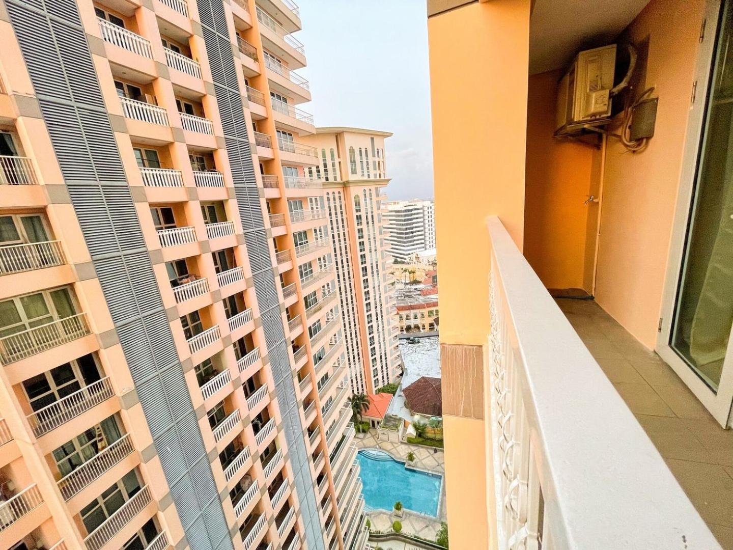 Luxurious Beside Venice Mall #vlrtd20e Manila