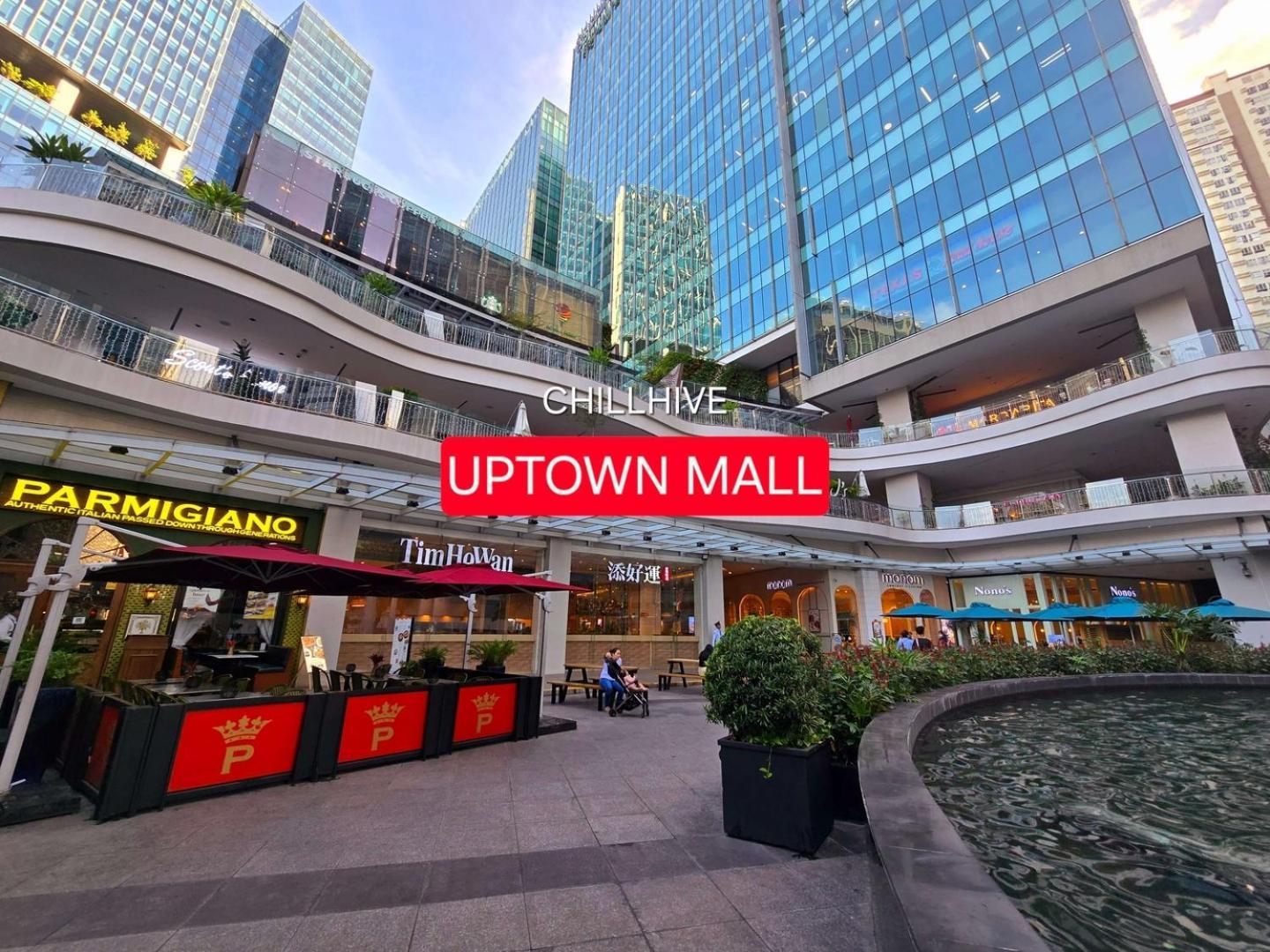 Luxury Bgc Across Uptown Mall #ournw19a Holiday home *