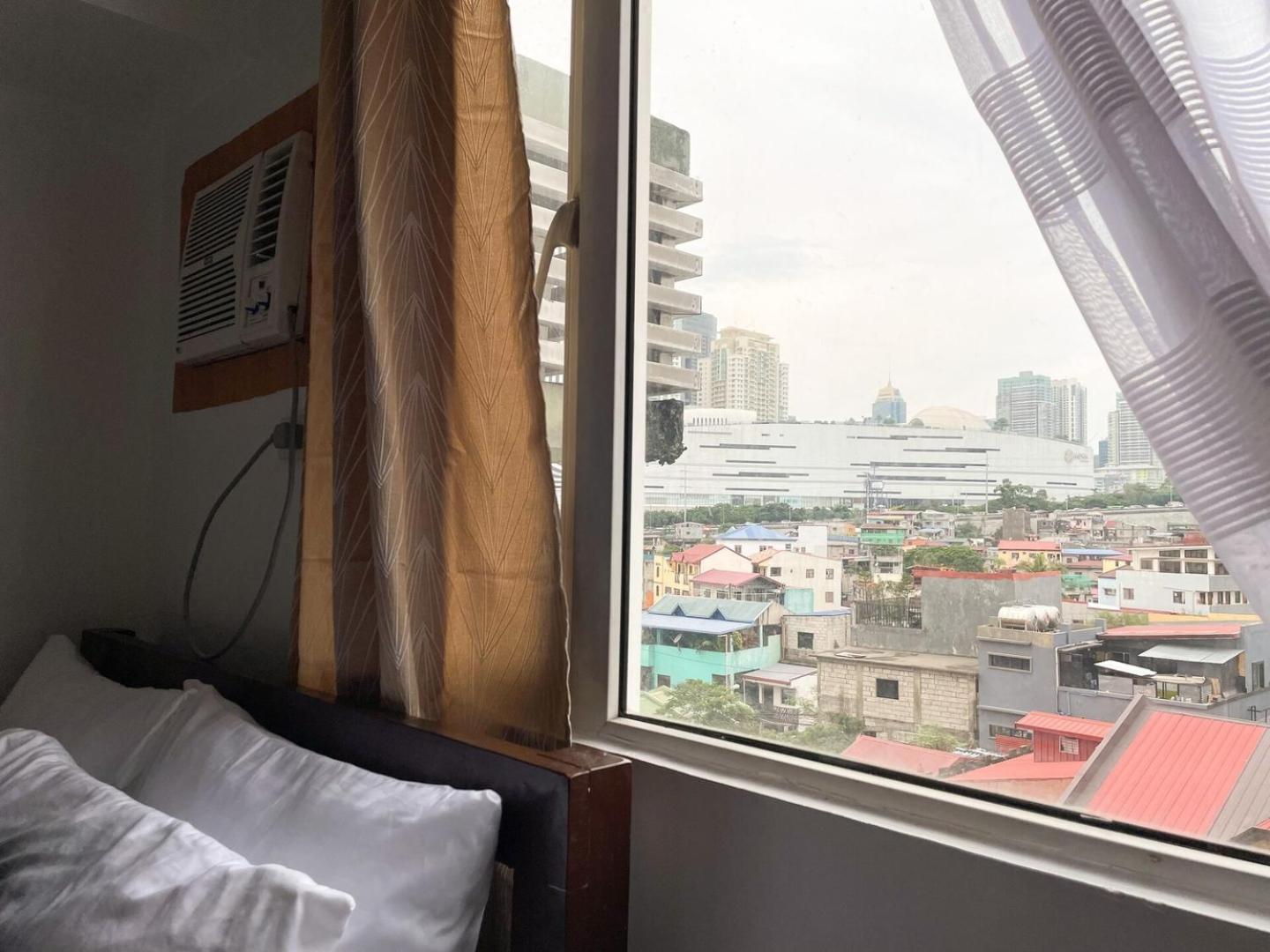 Affordable Near Bgc, Venice Mall #rt33006 Apartment