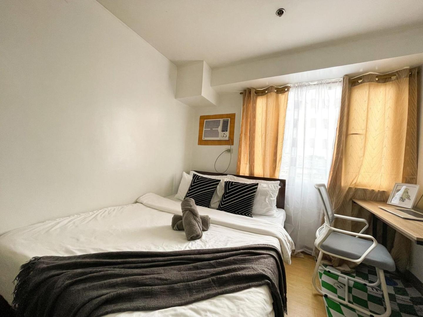 Apartment Affordable Near Bgc, Venice Mall #rt33006 *