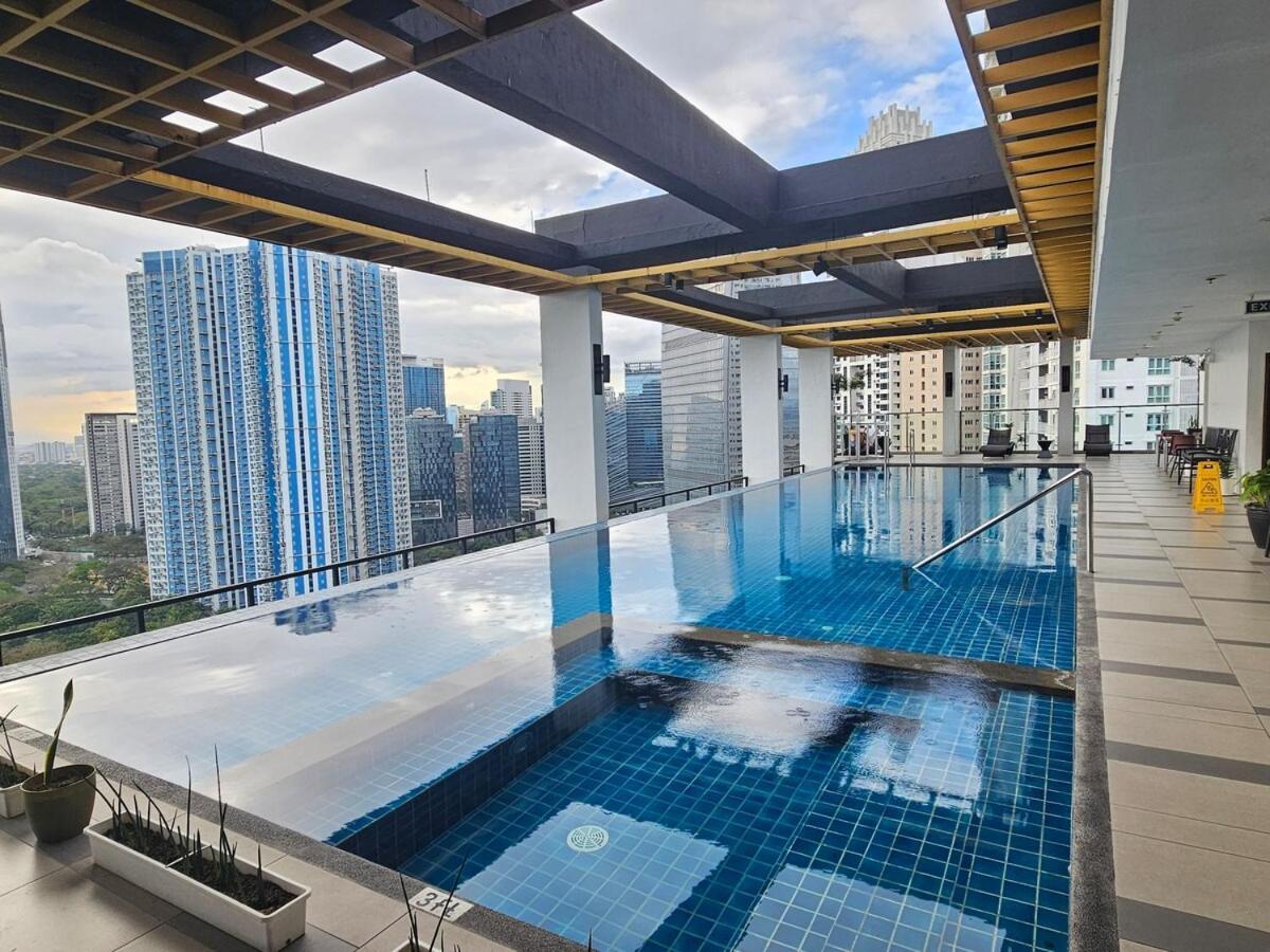 The Residences At Bcct By Ph Cozy Retreat With Hotel-style Comforts And Convenience, Location In Bgc Apartment Manila
