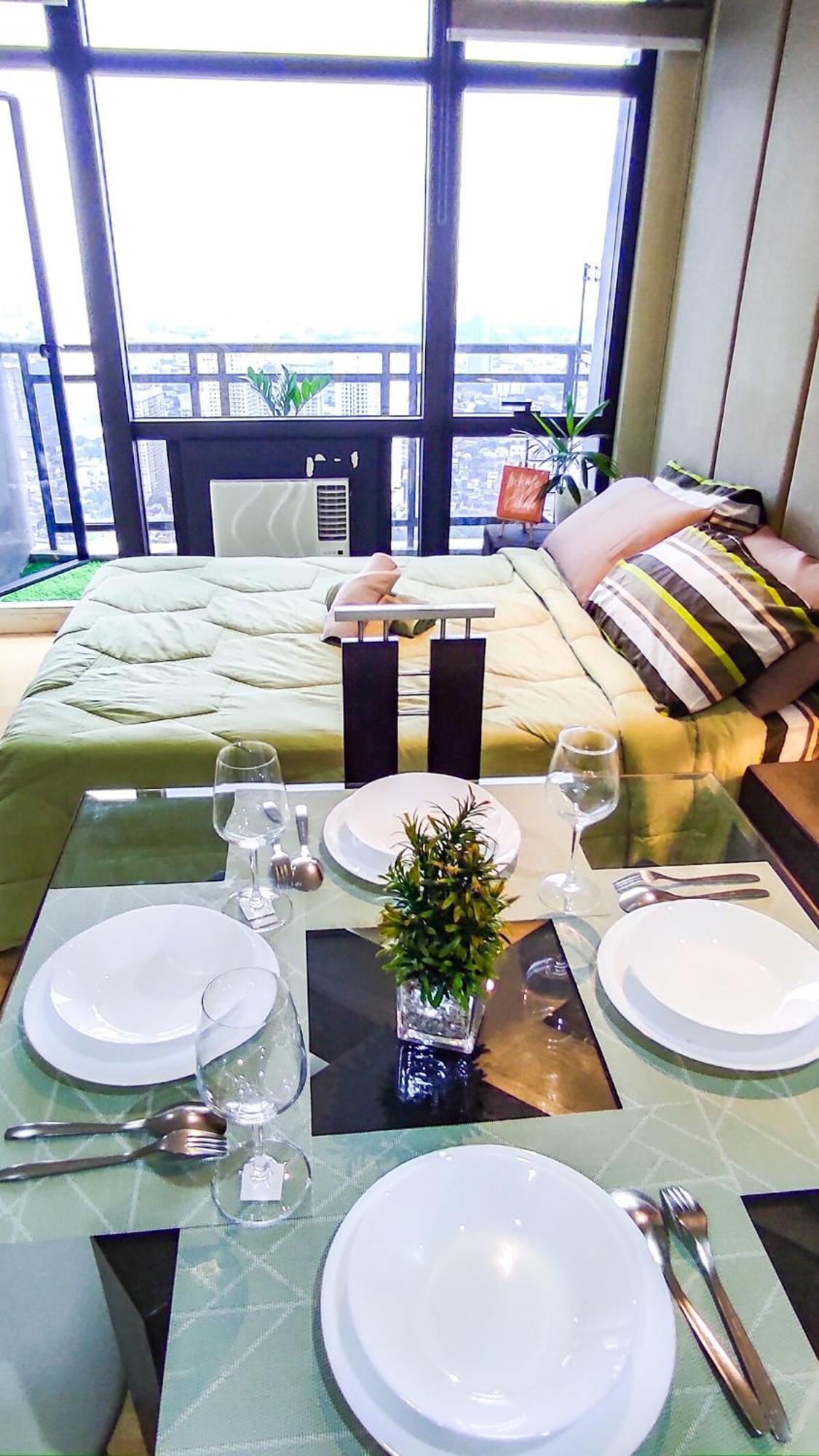 Brand New Staycation With Netflix In Poblacion, Makati, Philippines *