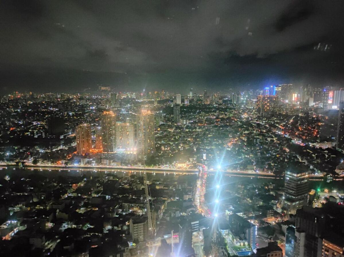 Brand New Staycation With Netflix In Poblacion, Makati, Philippines Apartment Manila