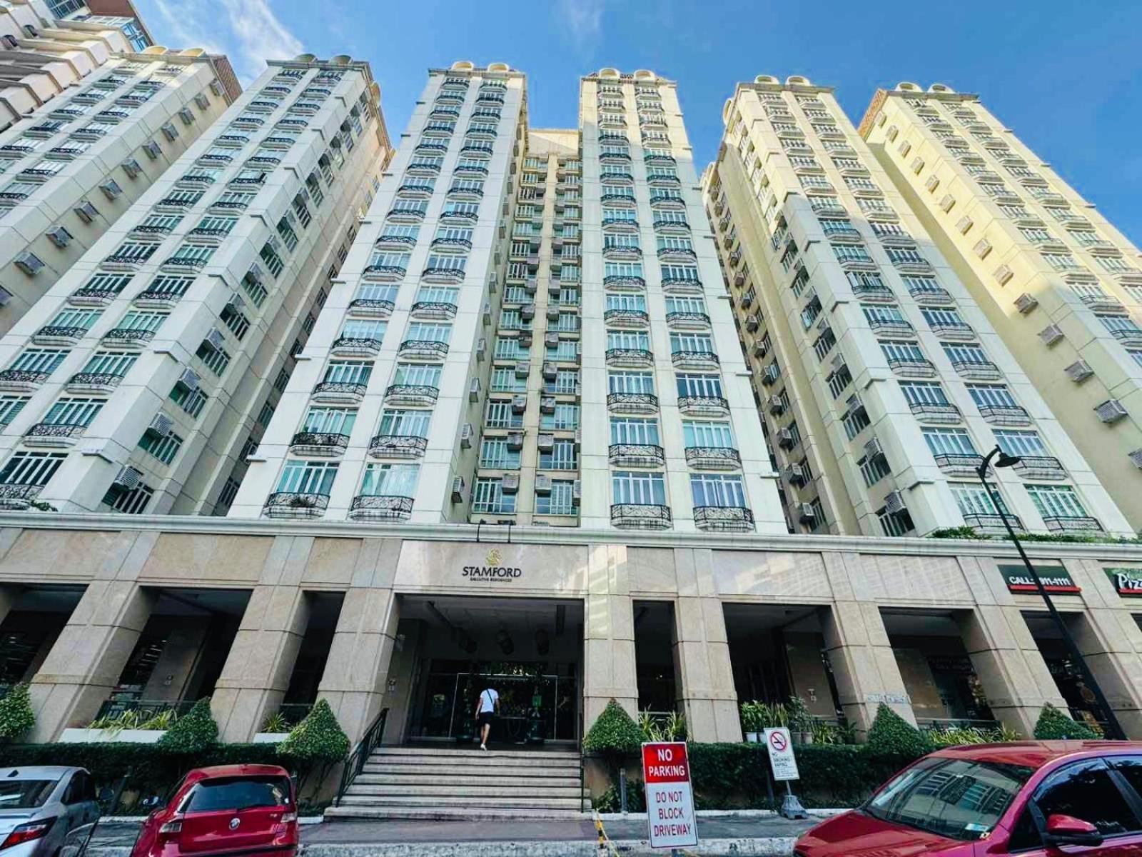 Stamford Residences Fully-furnished Apartment