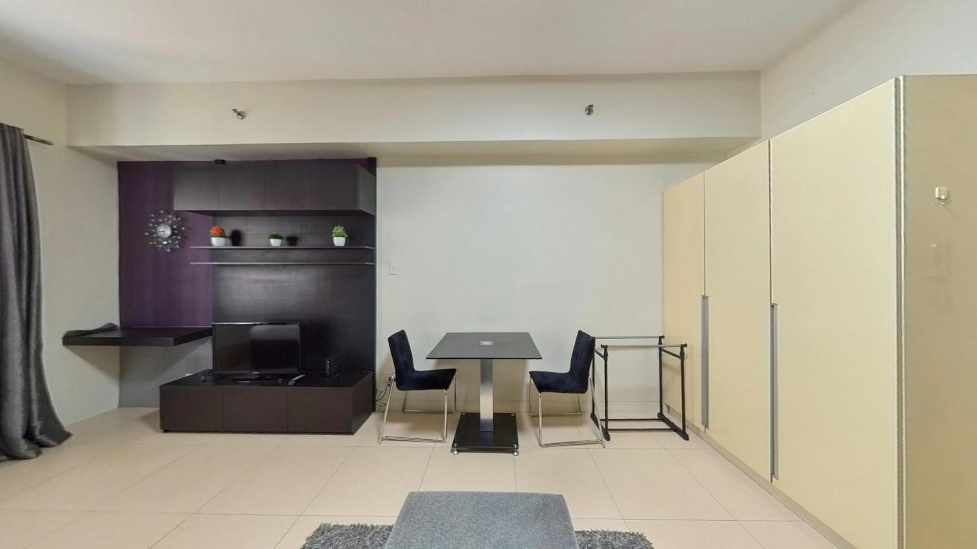 Full-serviced Residential In The Infinity, Bgc * Manila