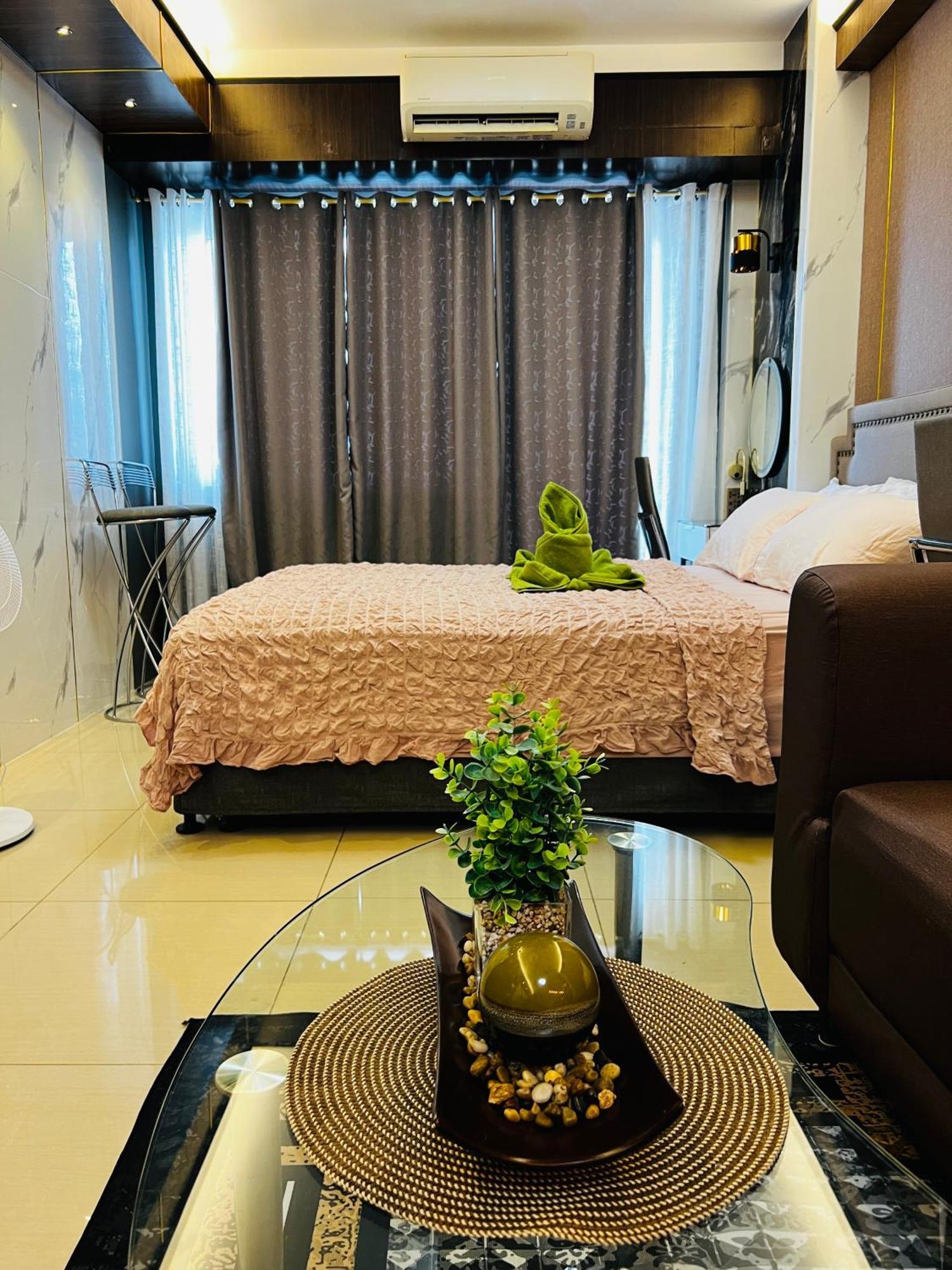 Shell Residences Condotel Near Naia And Mall Of Manila