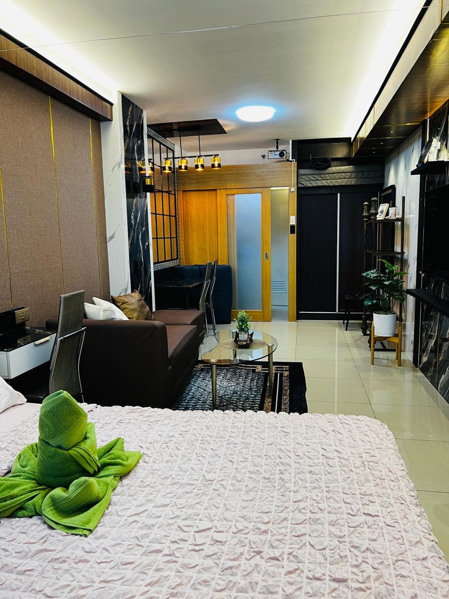 Apartment Shell Residences Condotel Near Naia And Mall Of