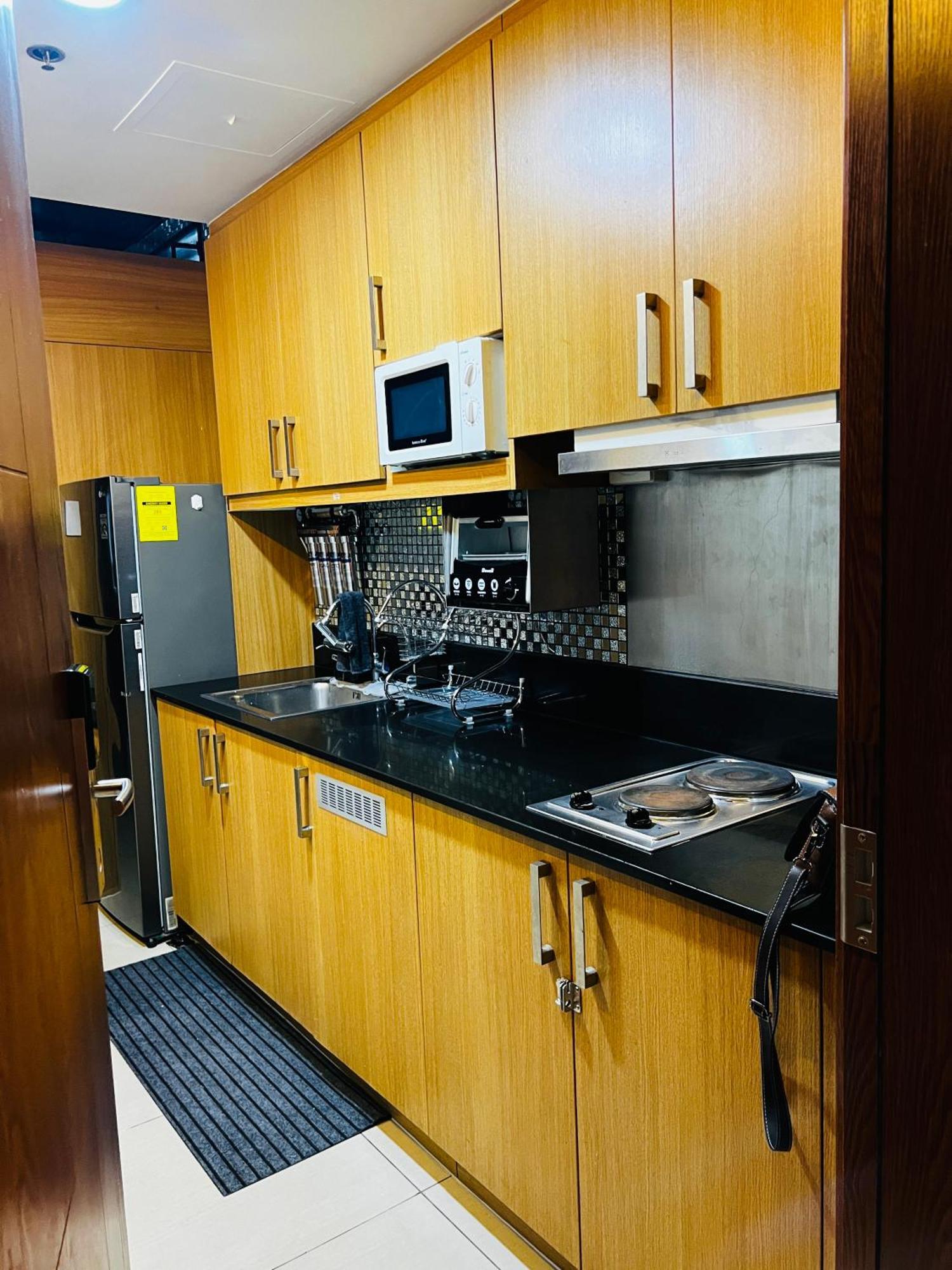 Shell Residences Condotel Near Naia And Mall Of Manila