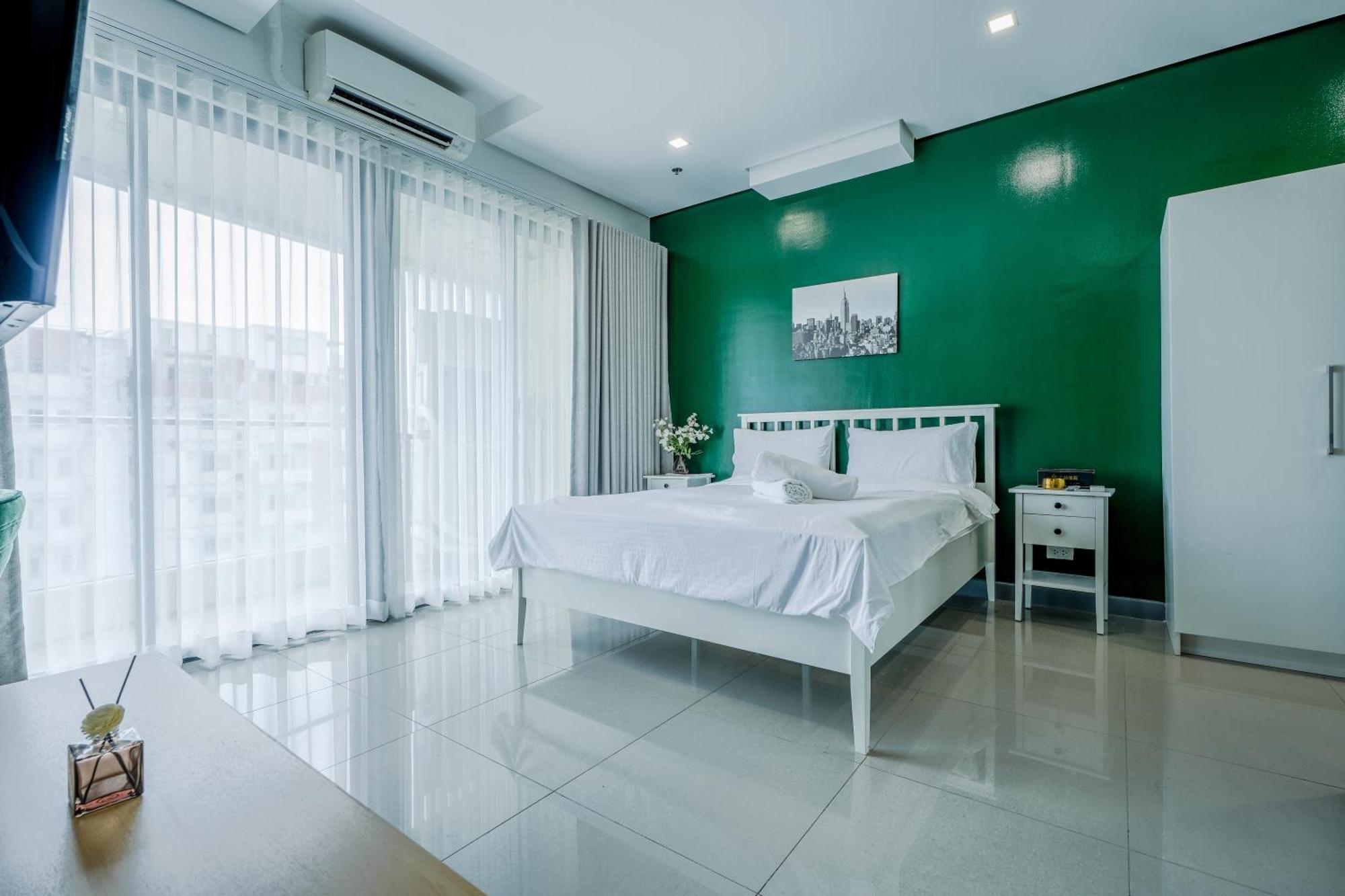 Sapphire Seaview Park Near Okada, Solaire, Moa, Naia Airport Aparthotel