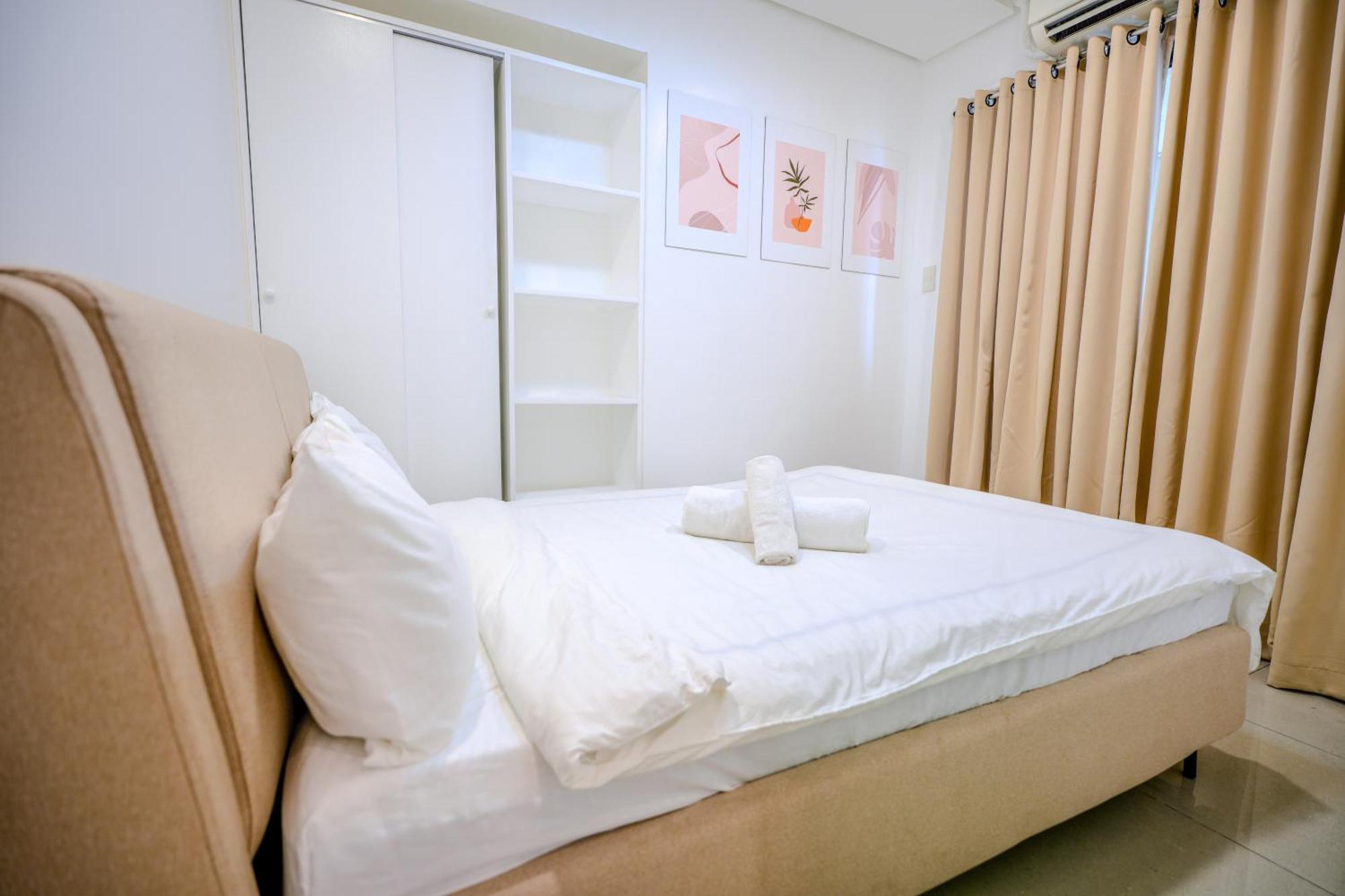 Sapphire Seaview Park Near Okada, Solaire, Moa, Naia Airport Manila