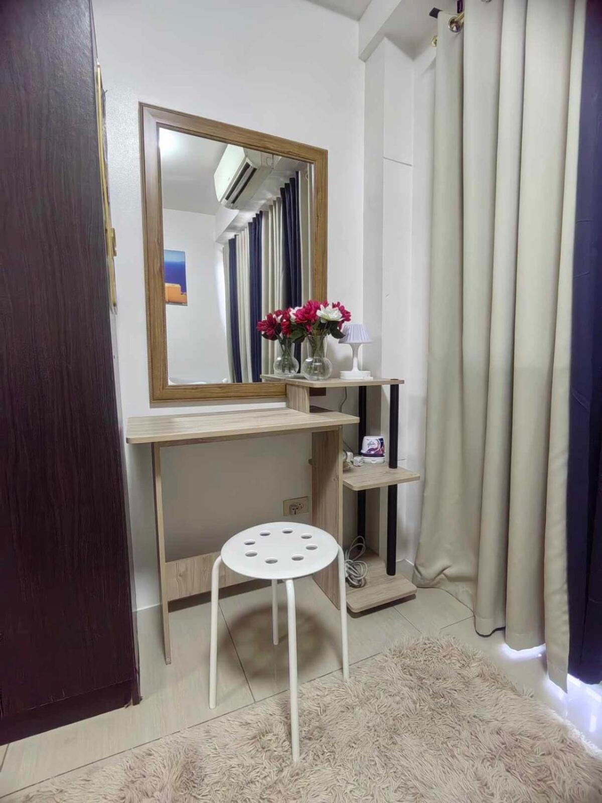Apartment Mall Of Asia's Staycation Manila
