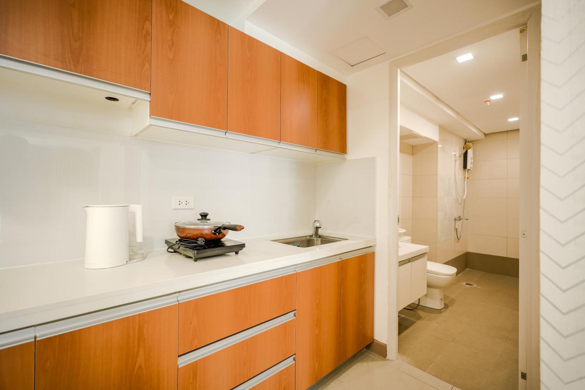 Sapphire Seaview Park Near Okada, Solaire, Moa, Naia Airport Aparthotel Manila