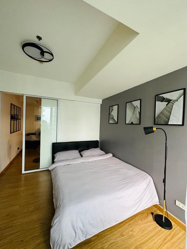 Azure Staycation By Marco 5* Manila
