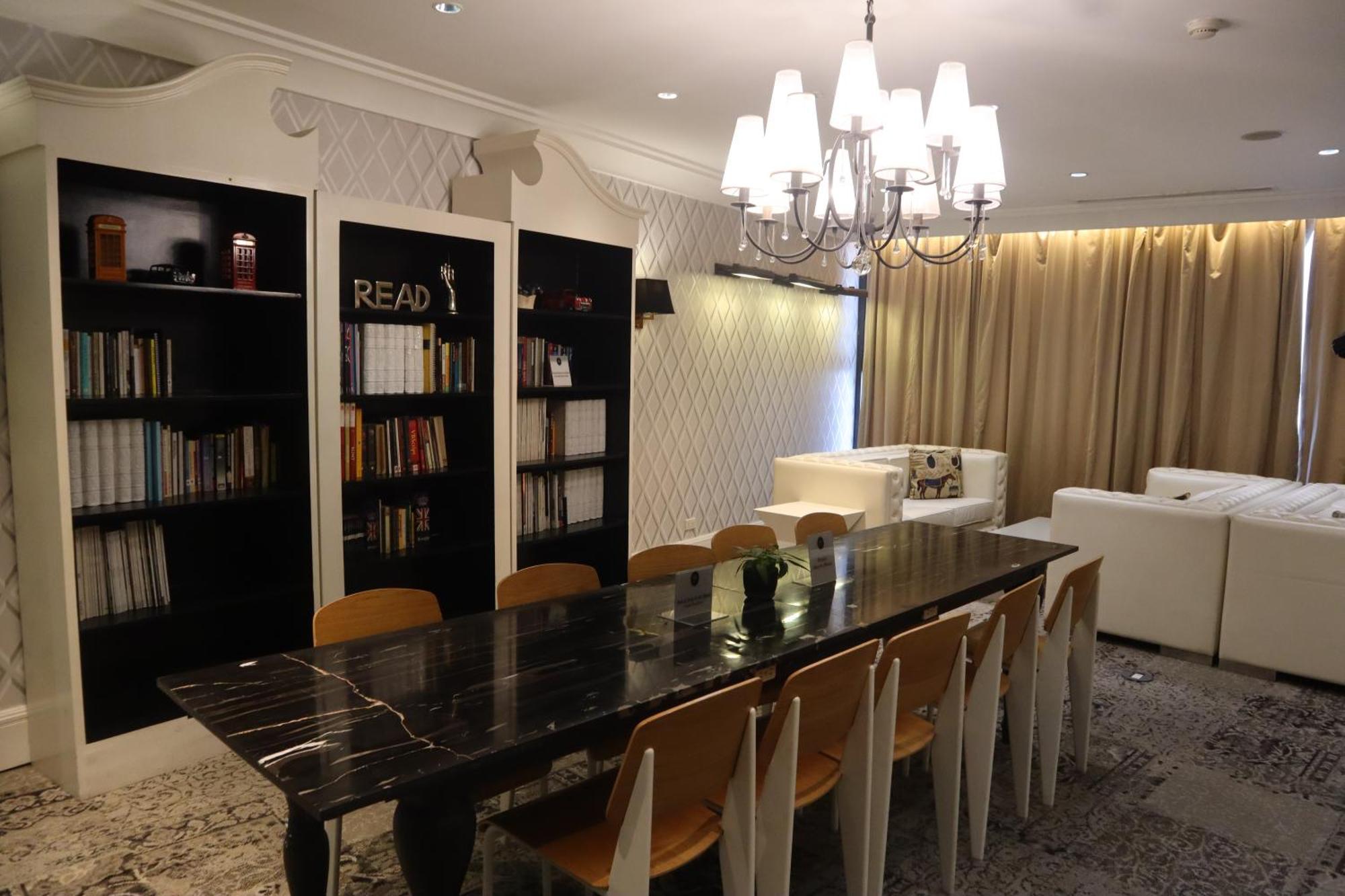 With Free Amenities Access At Poblacion Makati
