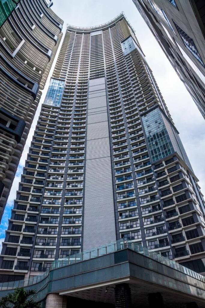 With Free Amenities Access At Poblacion Makati * Manila