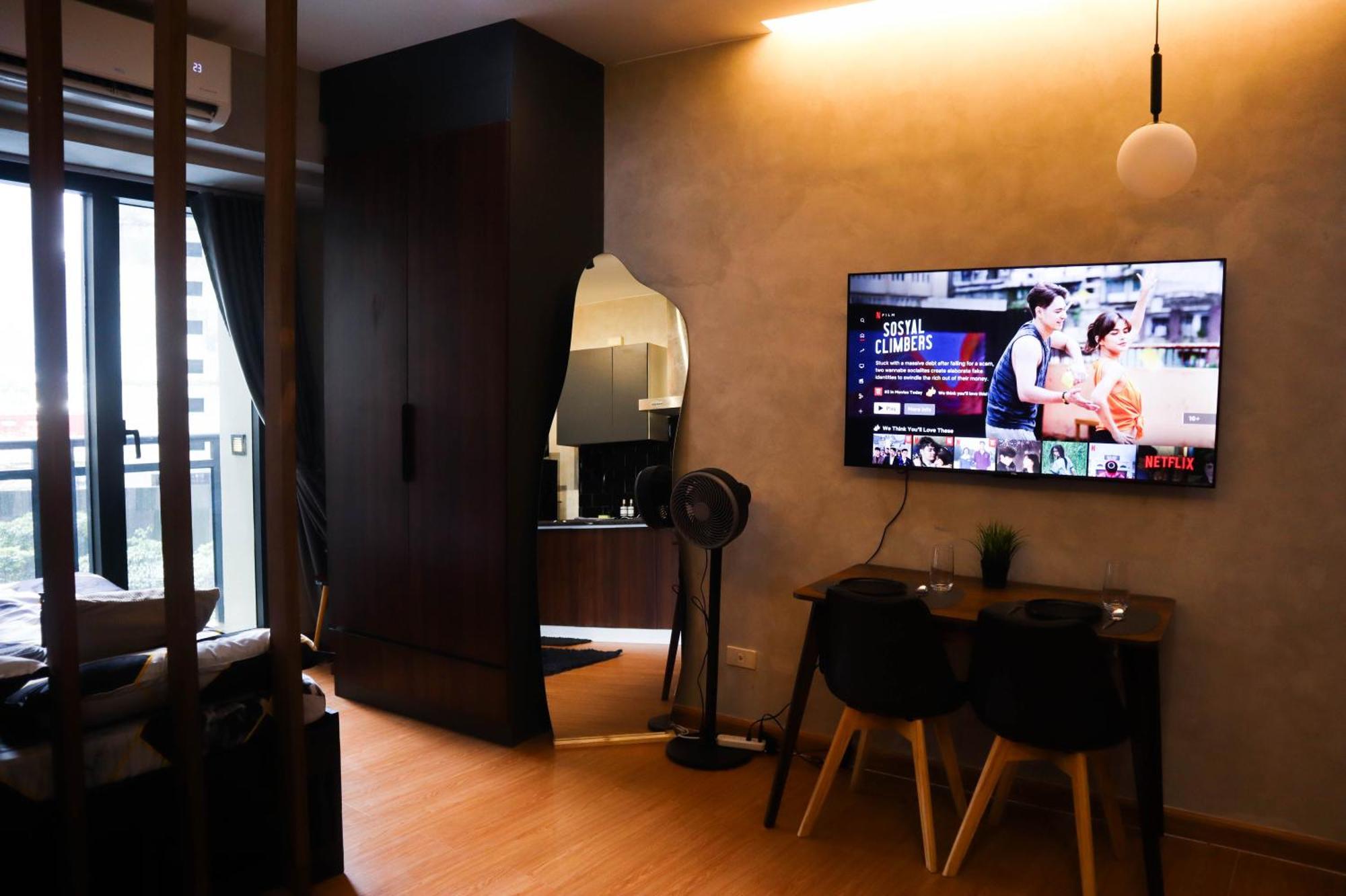 With Free Amenities Access At Poblacion Makati * Manila