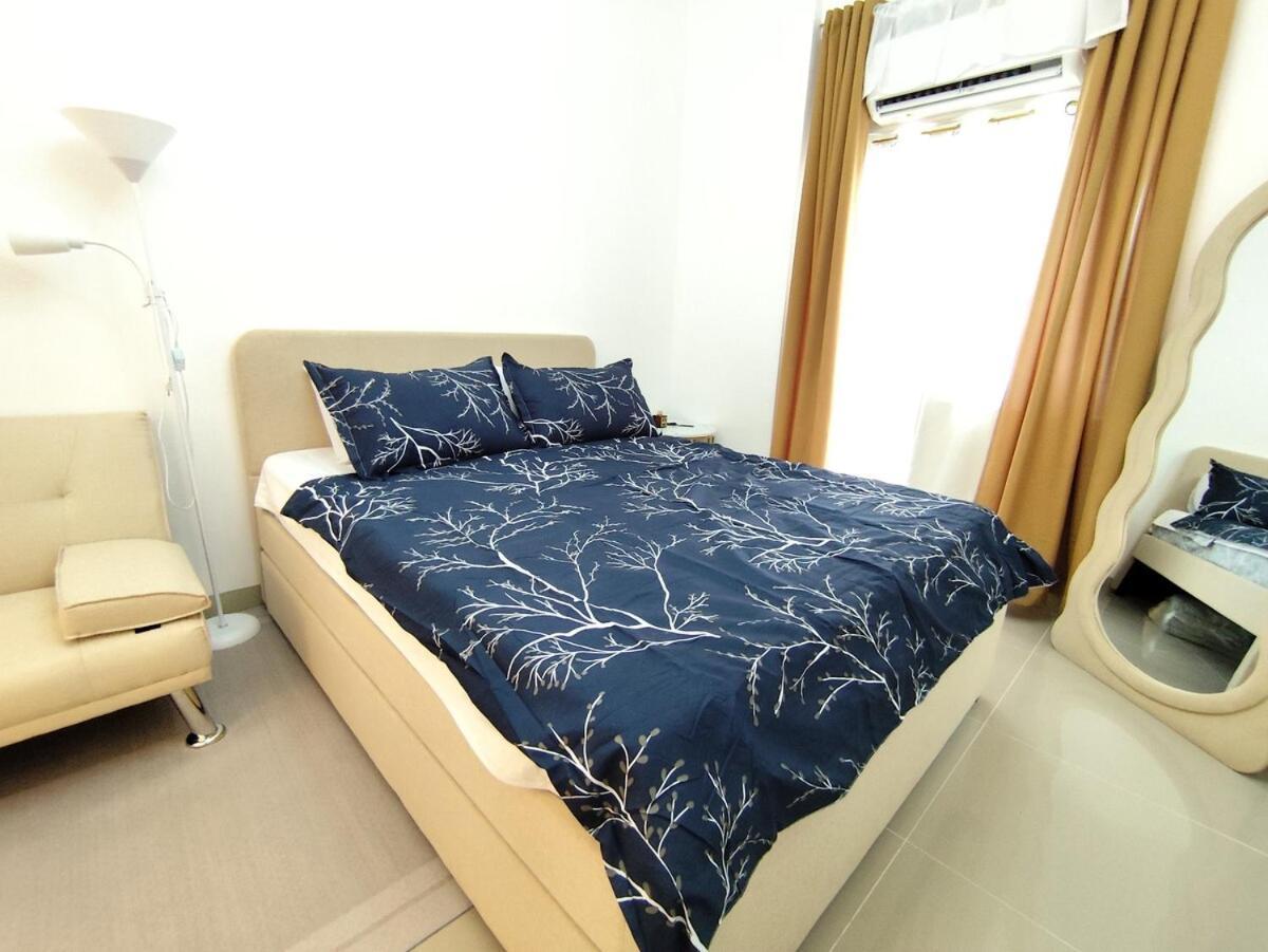 Flat In Tomas Morato Manila
