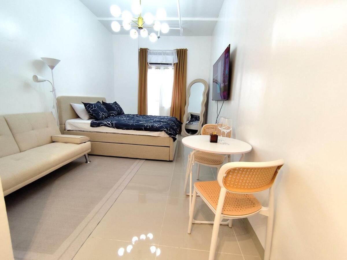 Apartment Flat In Tomas Morato