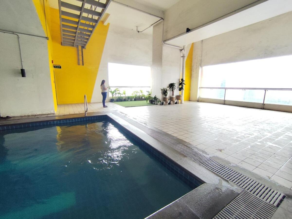 Apartment Flat In Tomas Morato Manila